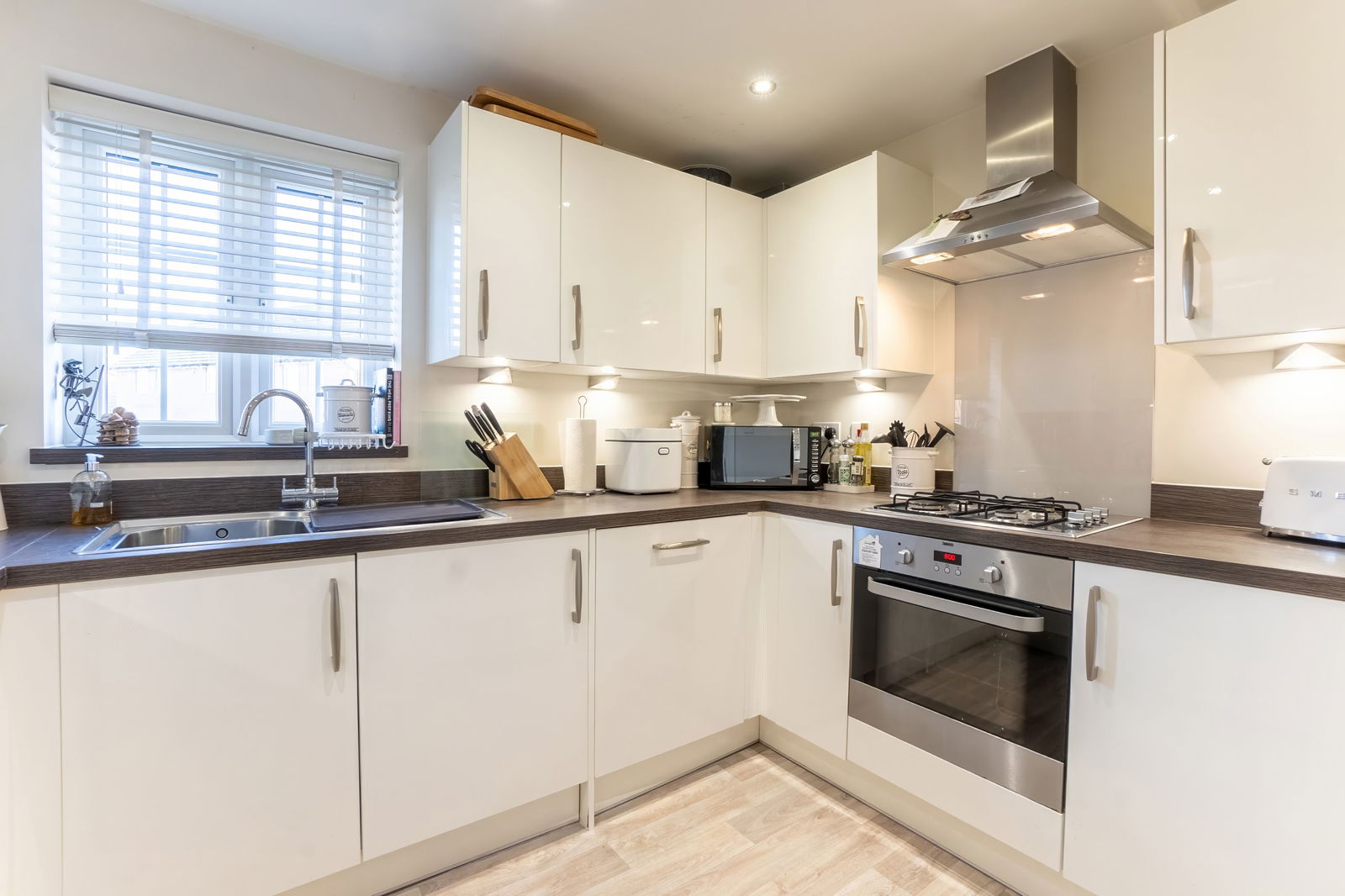 2 bed flat for sale in Tawny Avenue, Bedford  - Property Image 6