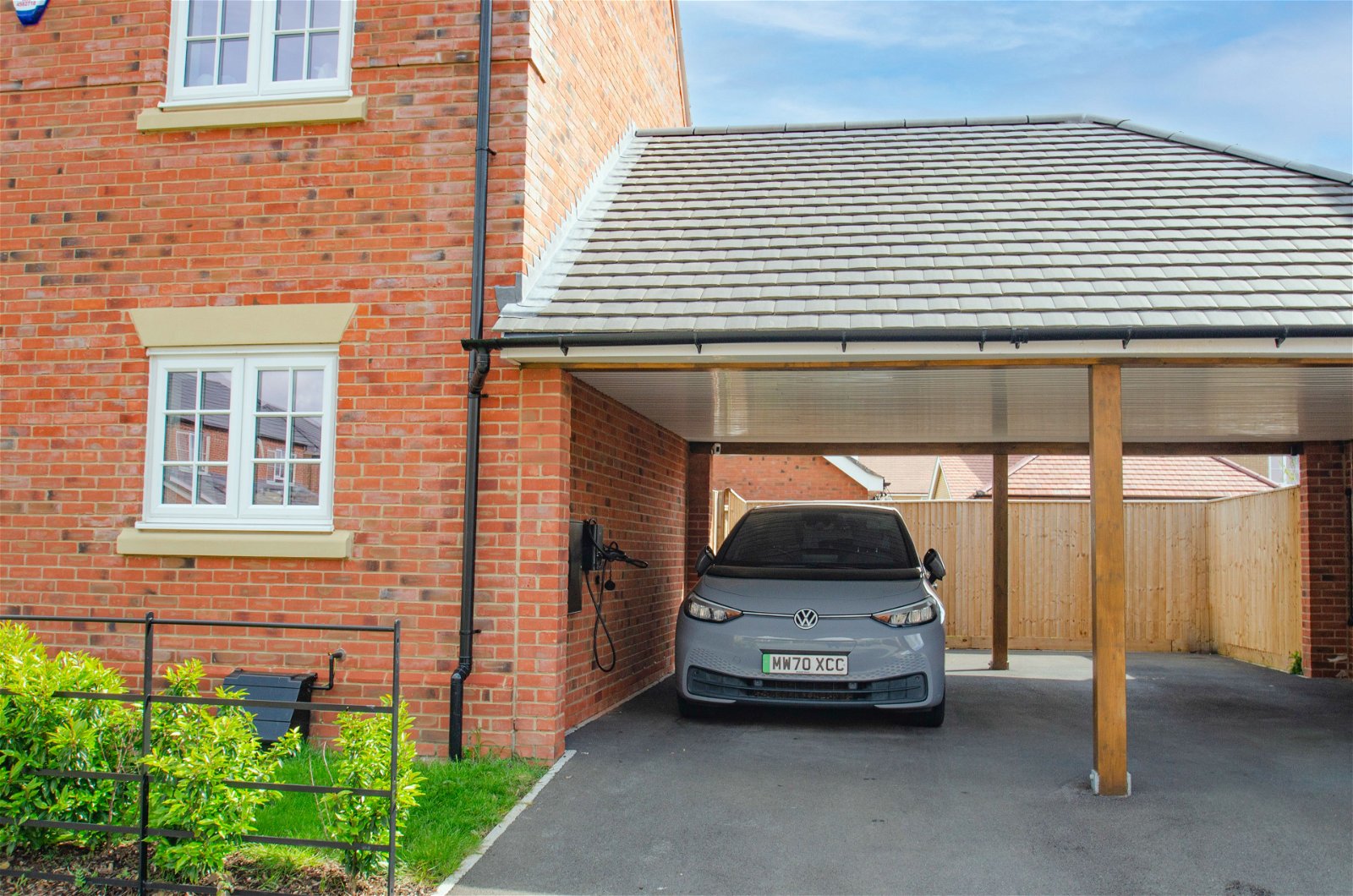 3 bed semi-detached house for sale in Oatlands Drive, Bedford  - Property Image 28