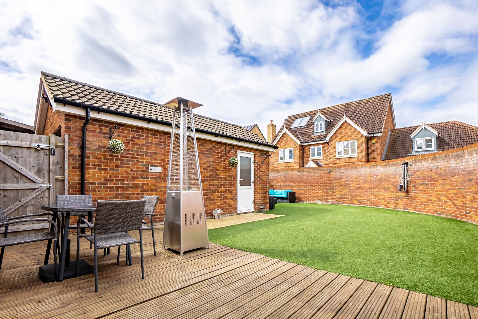 3 bed detached house for sale in Falcon Field, Bedford  - Property Image 2