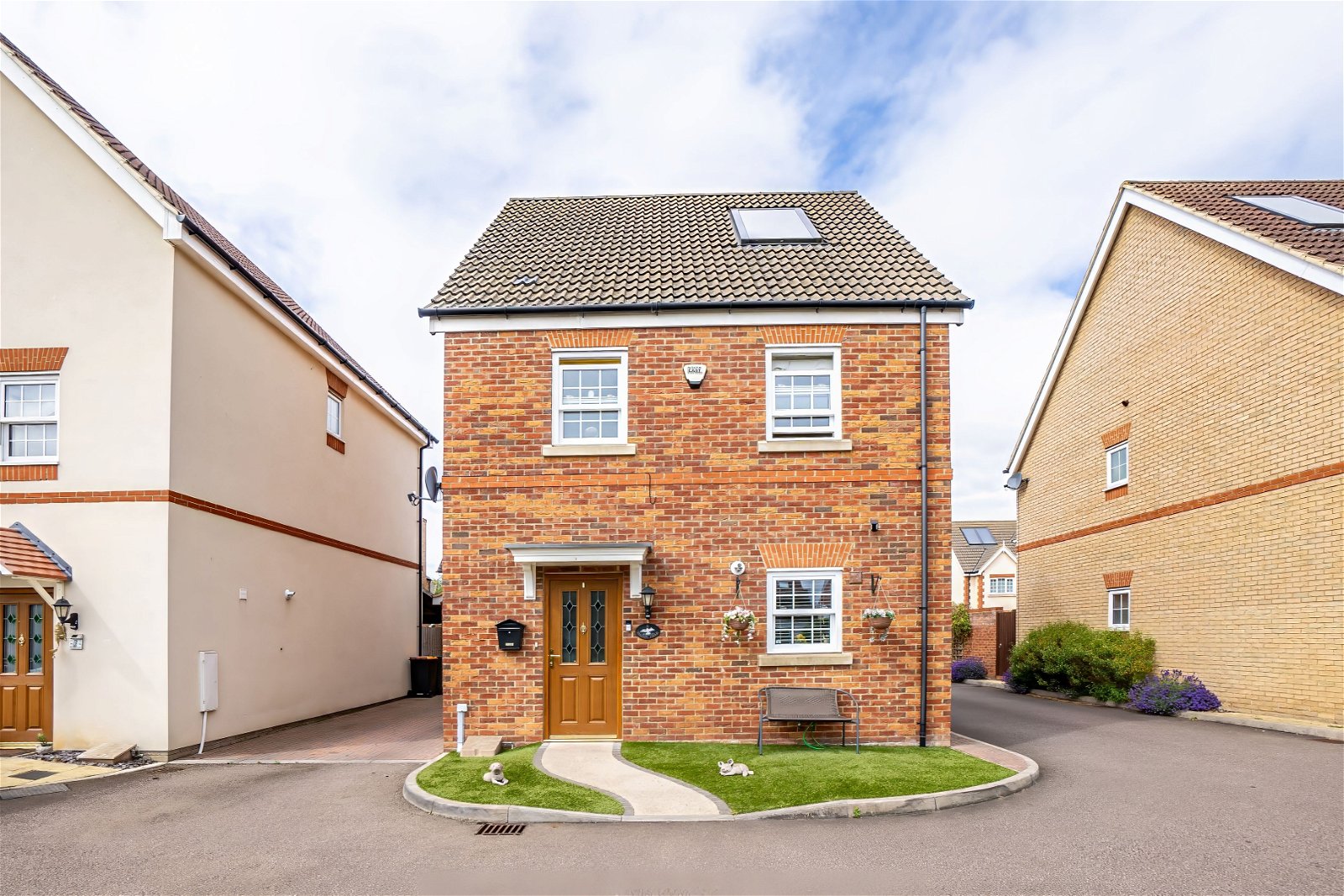 3 bed detached house for sale in Falcon Field, Bedford  - Property Image 27