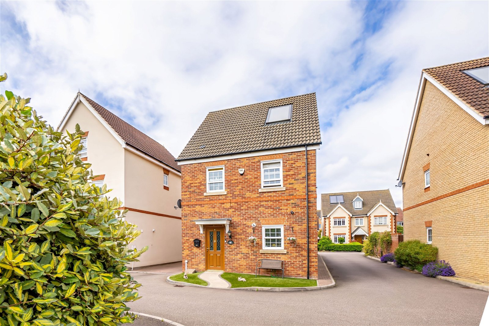 3 bed detached house for sale in Falcon Field, Bedford  - Property Image 28