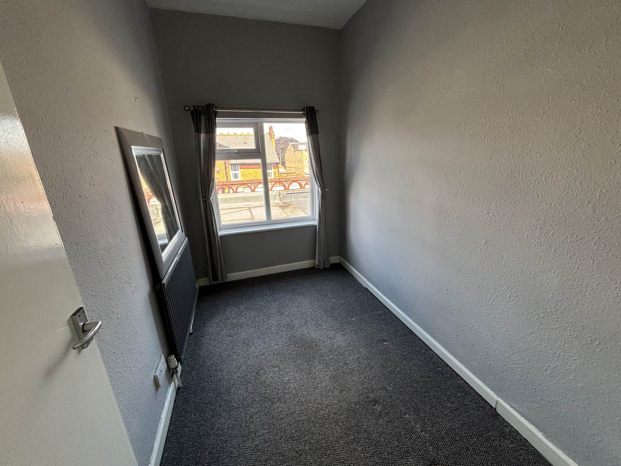 2 bed flat to rent in Birmingham Road 3
