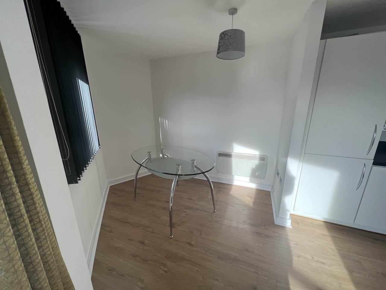 2 bed flat to rent in Granville Street 4