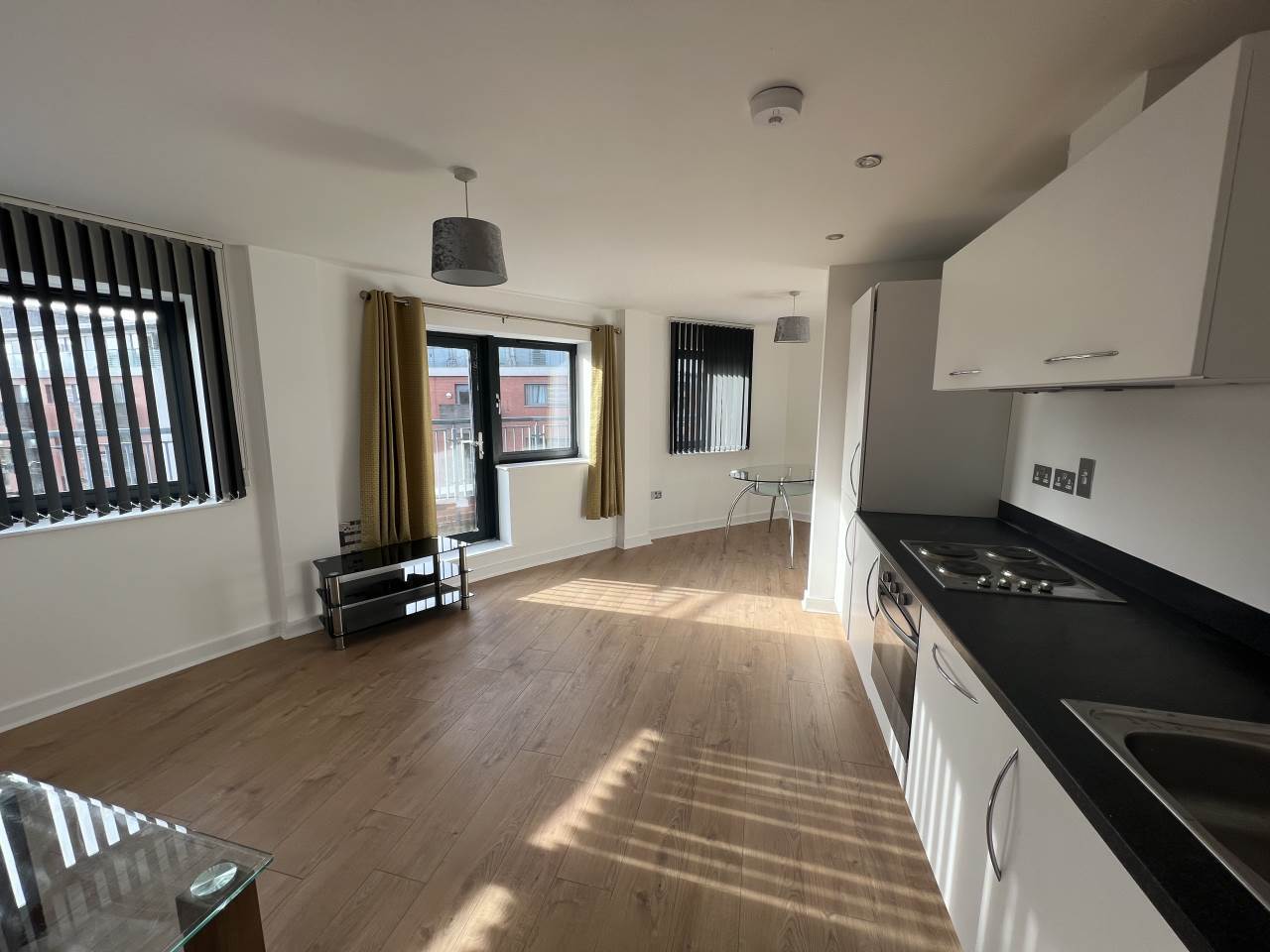 2 bed flat to rent in Granville Street 2