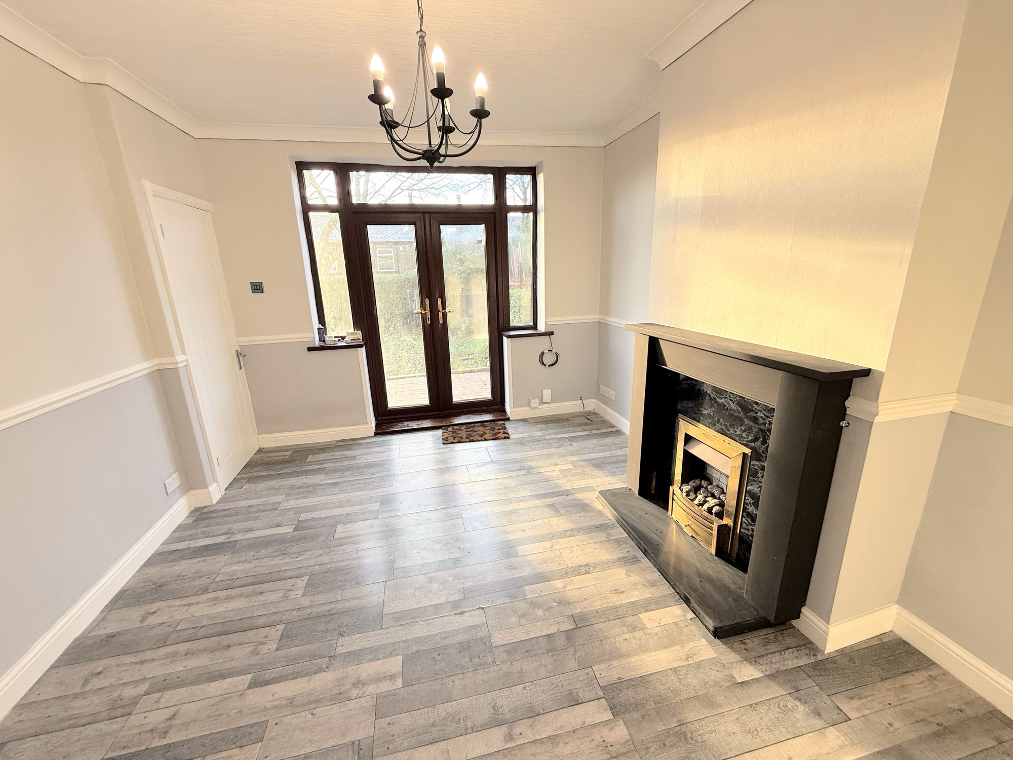 2 bed end of terrace house for sale in Woodlands Mount, Halifax 6