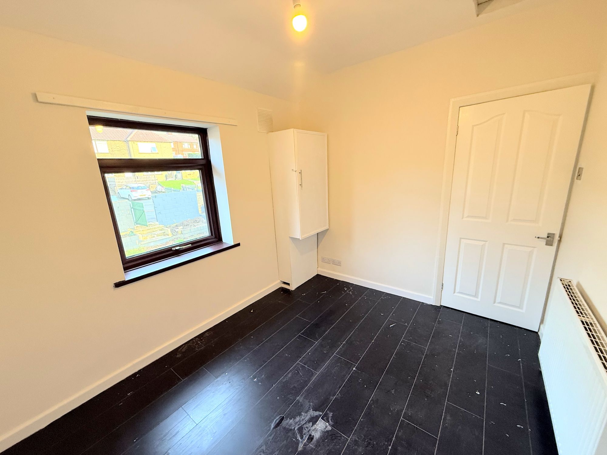 2 bed end of terrace house for sale in Woodlands Mount, Halifax 12