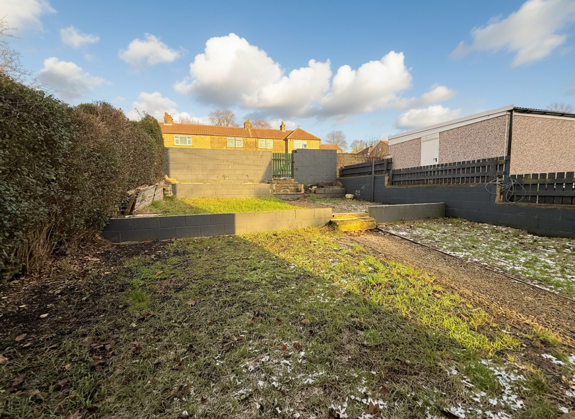 2 bed end of terrace house for sale in Woodlands Mount, Halifax  - Property Image 19