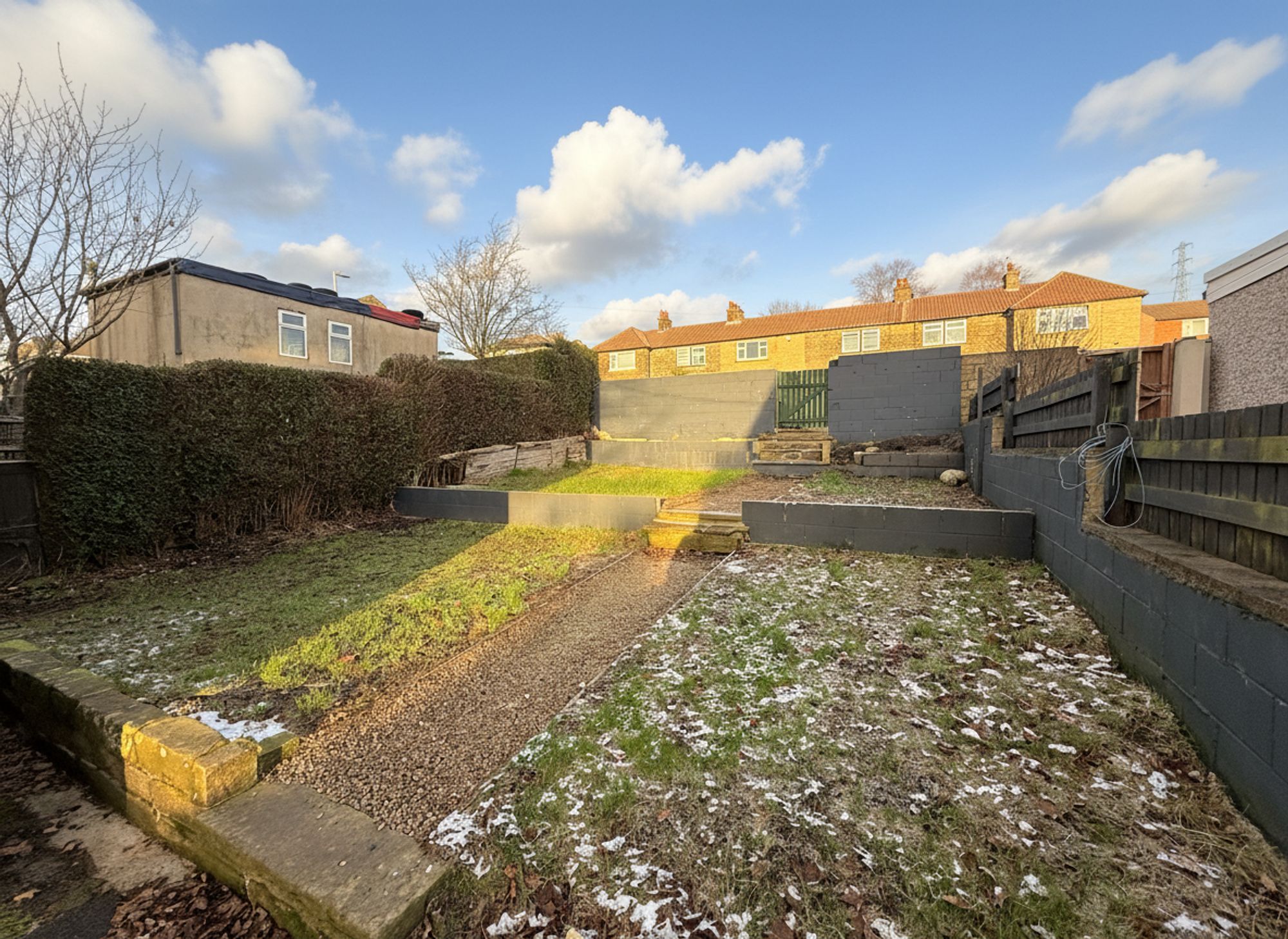 2 bed end of terrace house for sale in Woodlands Mount, Halifax 19