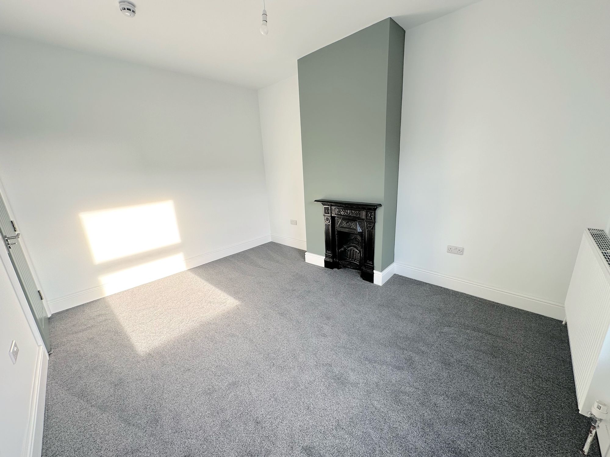 1 bed flat to rent in Dryclough Lane, Halifax 8