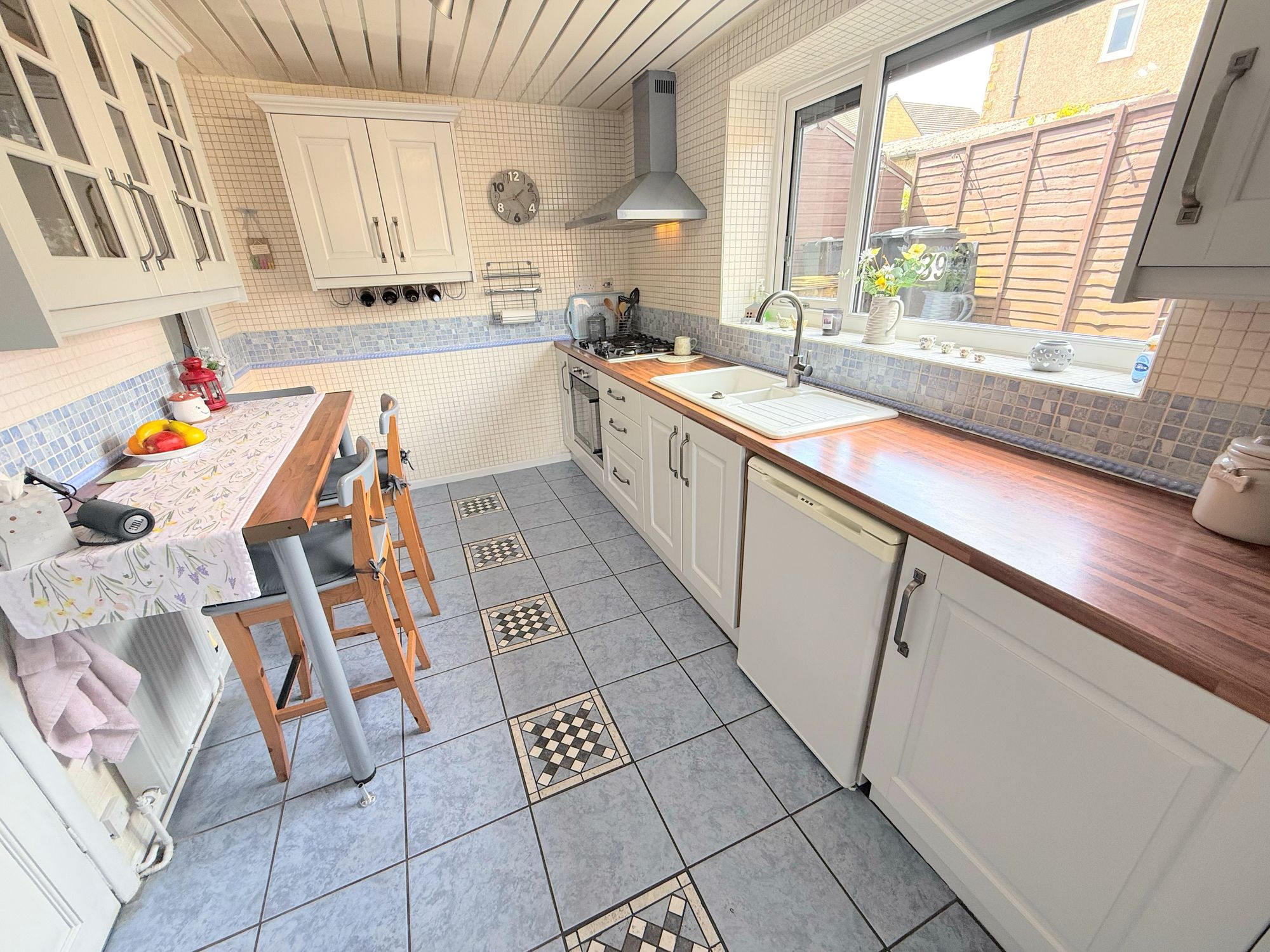 4 bed end of terrace house for sale in Moor Bottom Road, Halifax  - Property Image 15