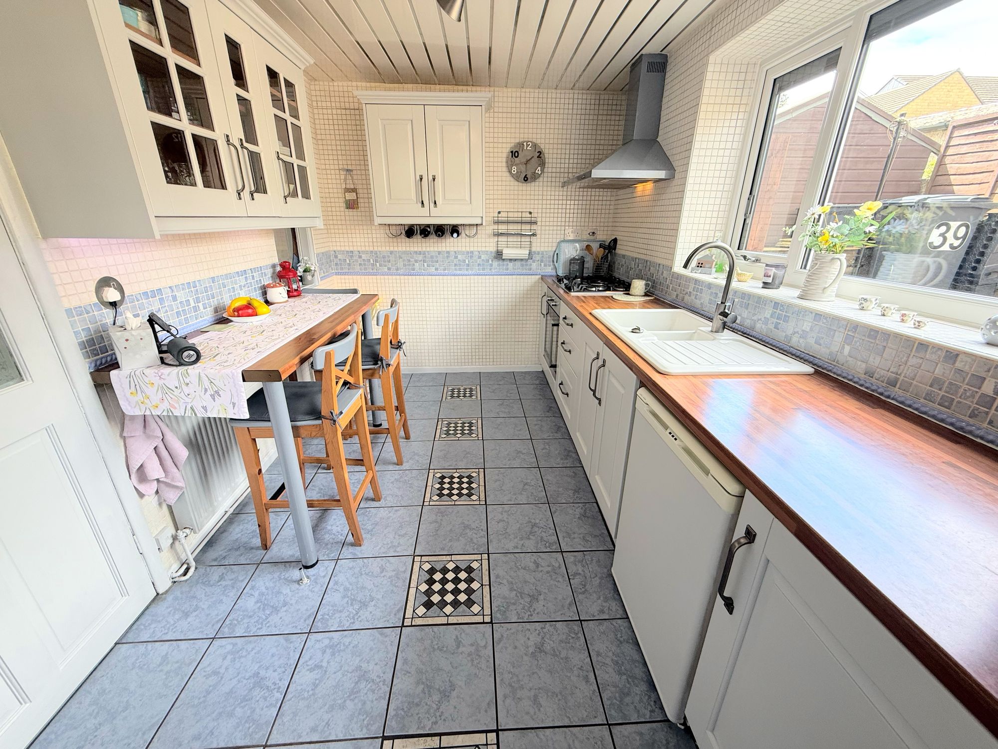 4 bed end of terrace house for sale in Moor Bottom Road, Halifax 11