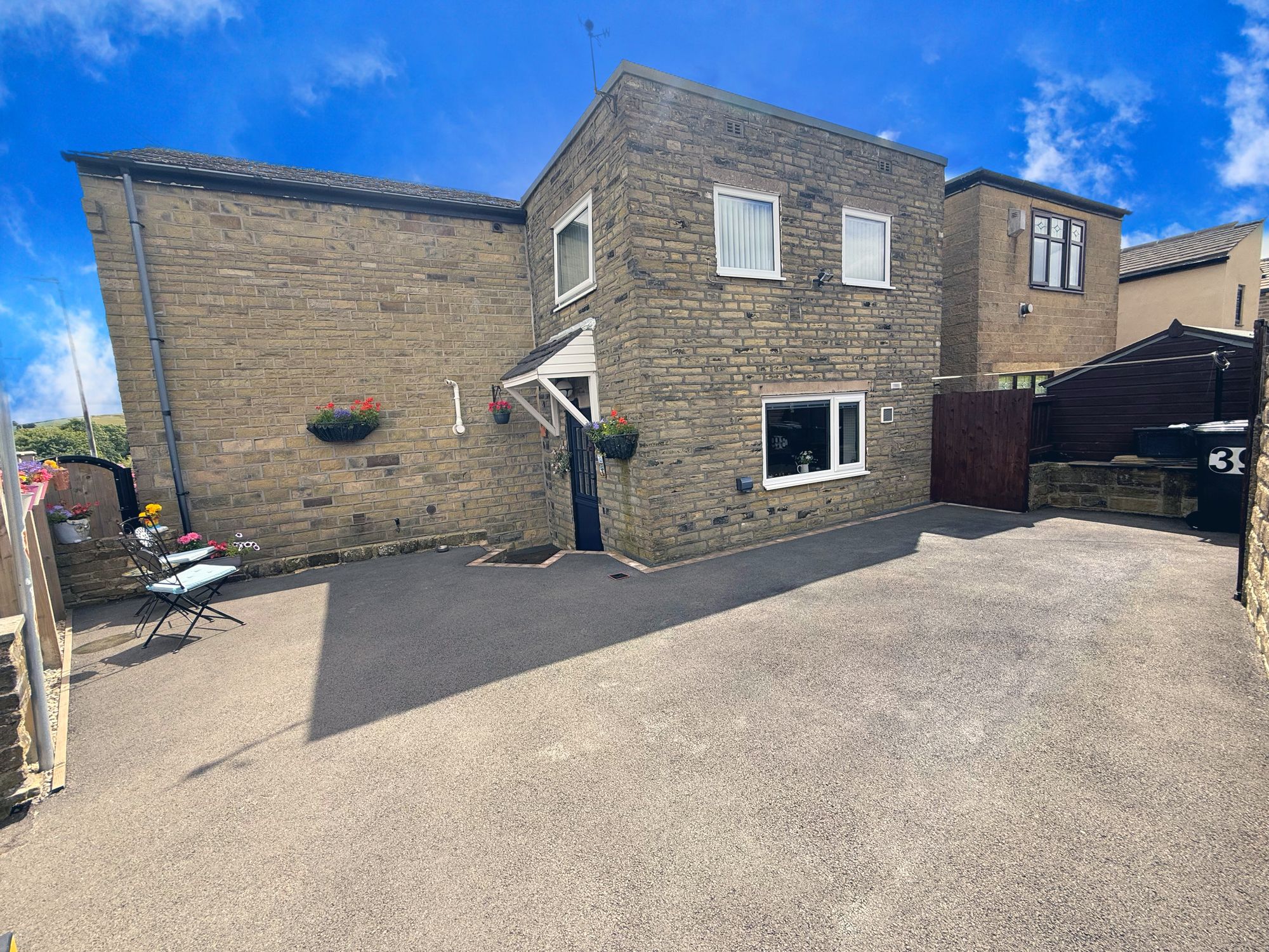 4 bed end of terrace house for sale in Moor Bottom Road, Halifax  - Property Image 34
