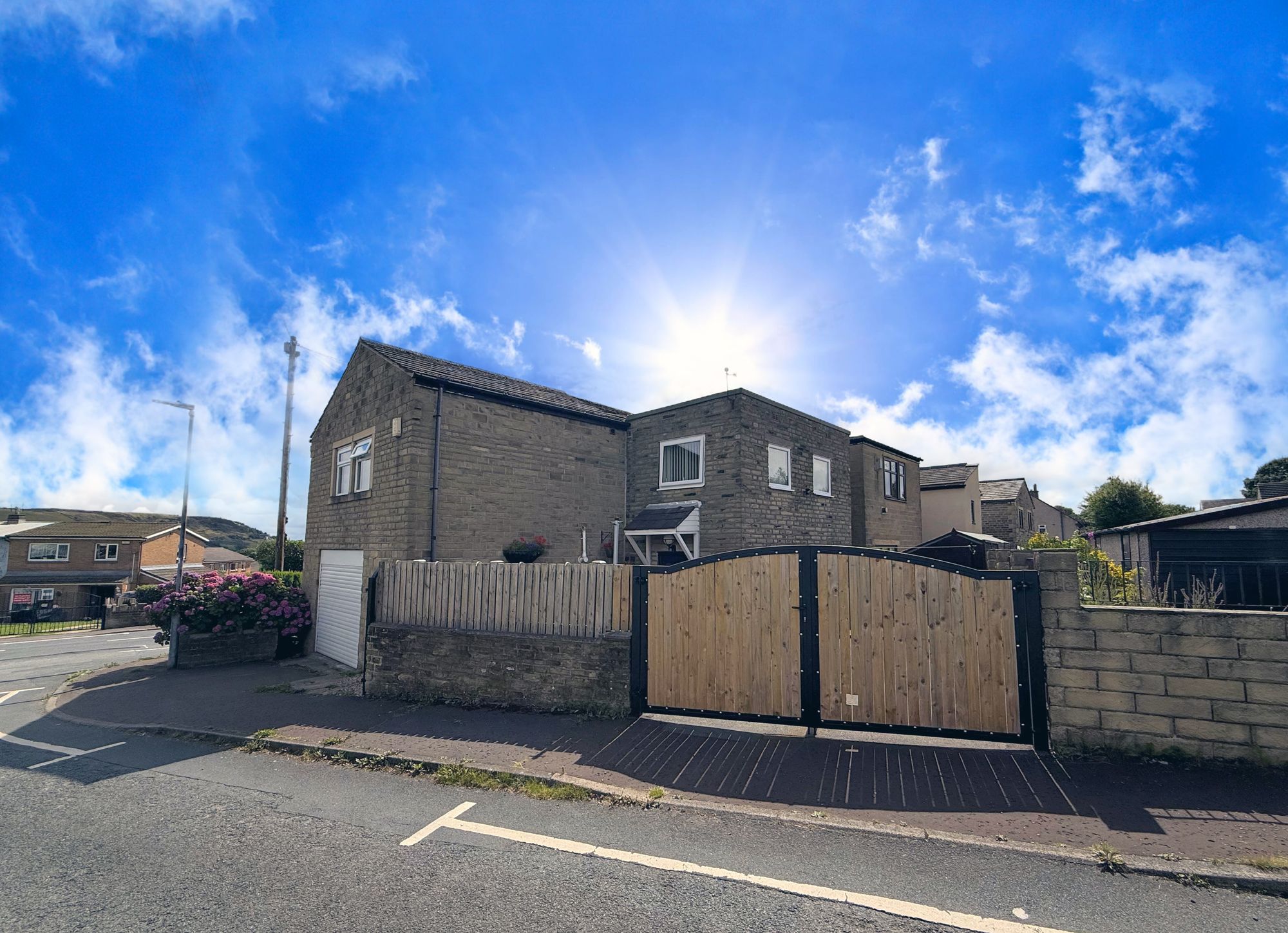 4 bed end of terrace house for sale in Moor Bottom Road, Halifax  - Property Image 40