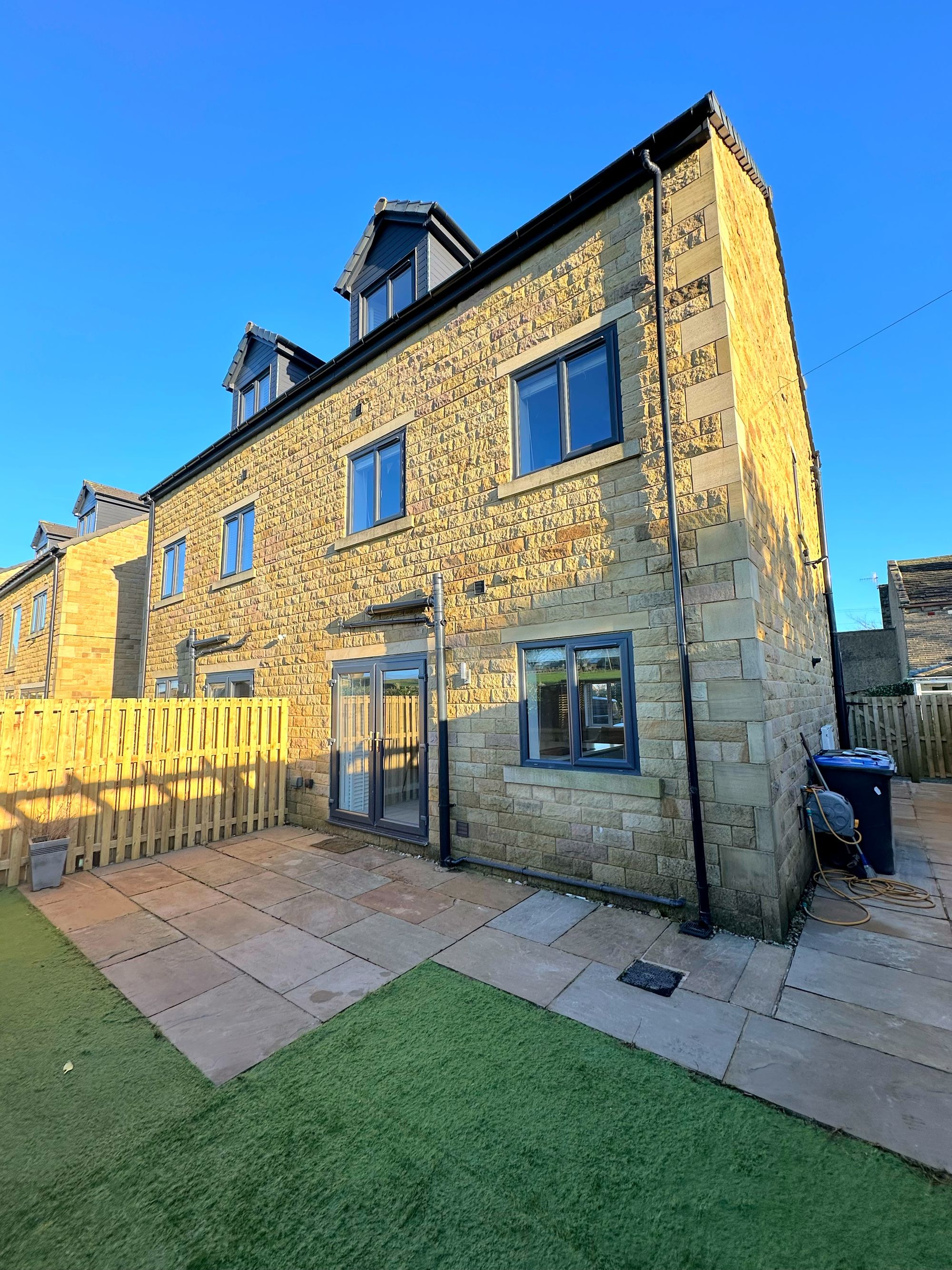 4 bed semi-detached house to rent in Broomfield, Bradford  - Property Image 30