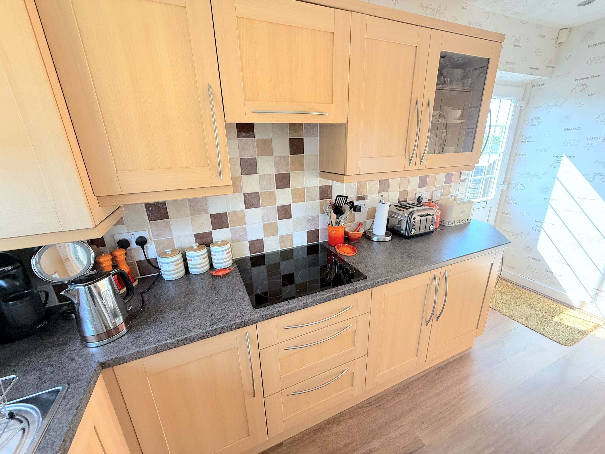 2 bed semi-detached bungalow for sale in Belgrave Gardens, Halifax  - Property Image 13