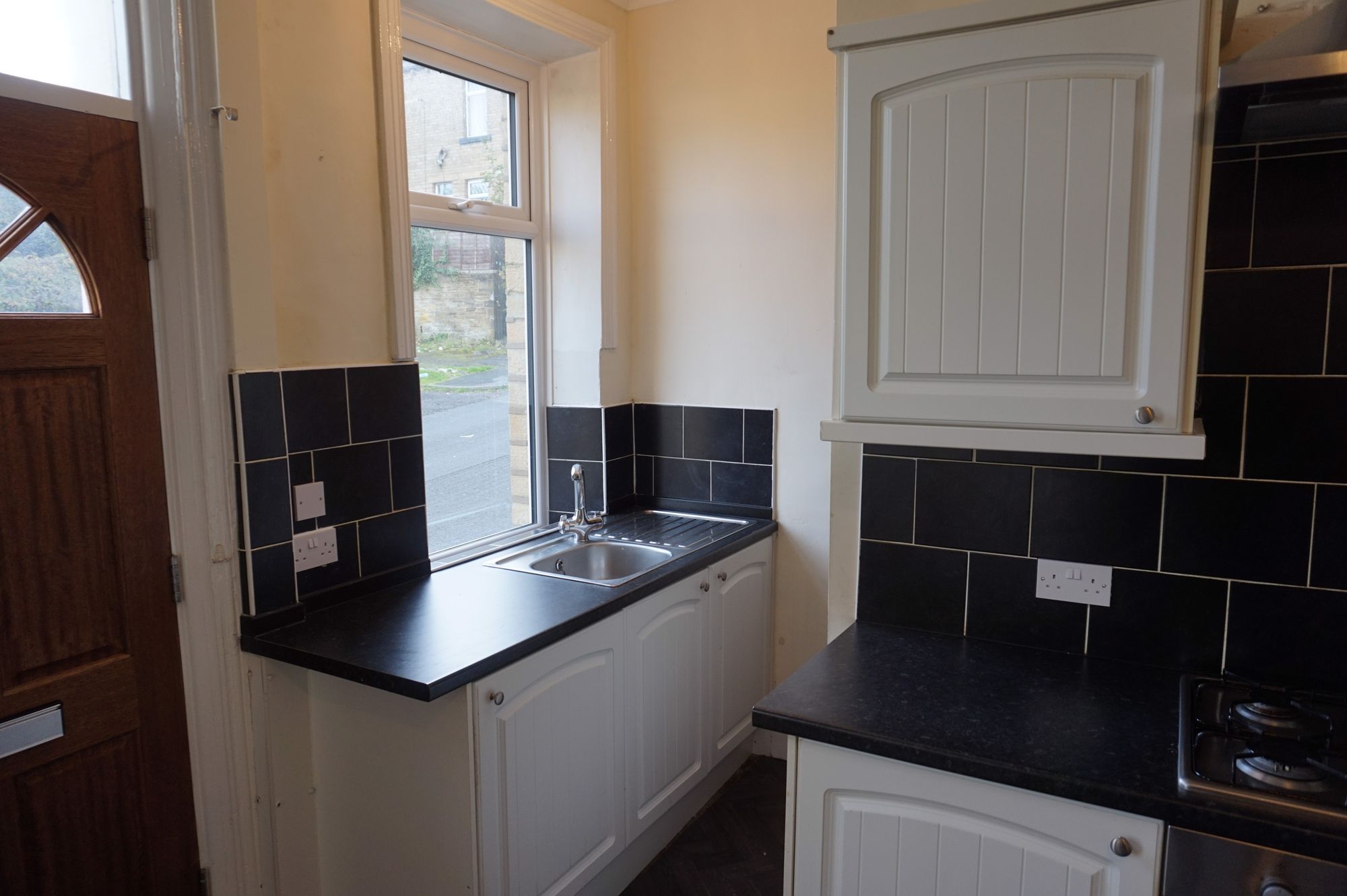 2 bed mid-terraced house for sale in East Park Road, Halifax  - Property Image 5