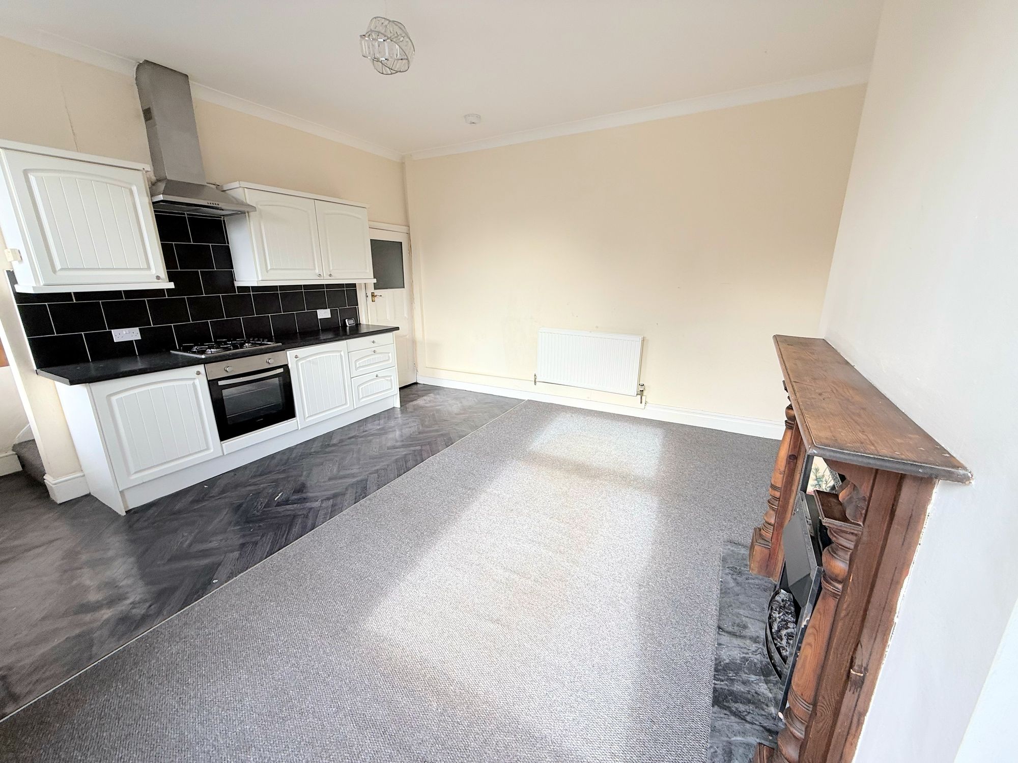 2 bed mid-terraced house for sale in East Park Road, Halifax  - Property Image 3