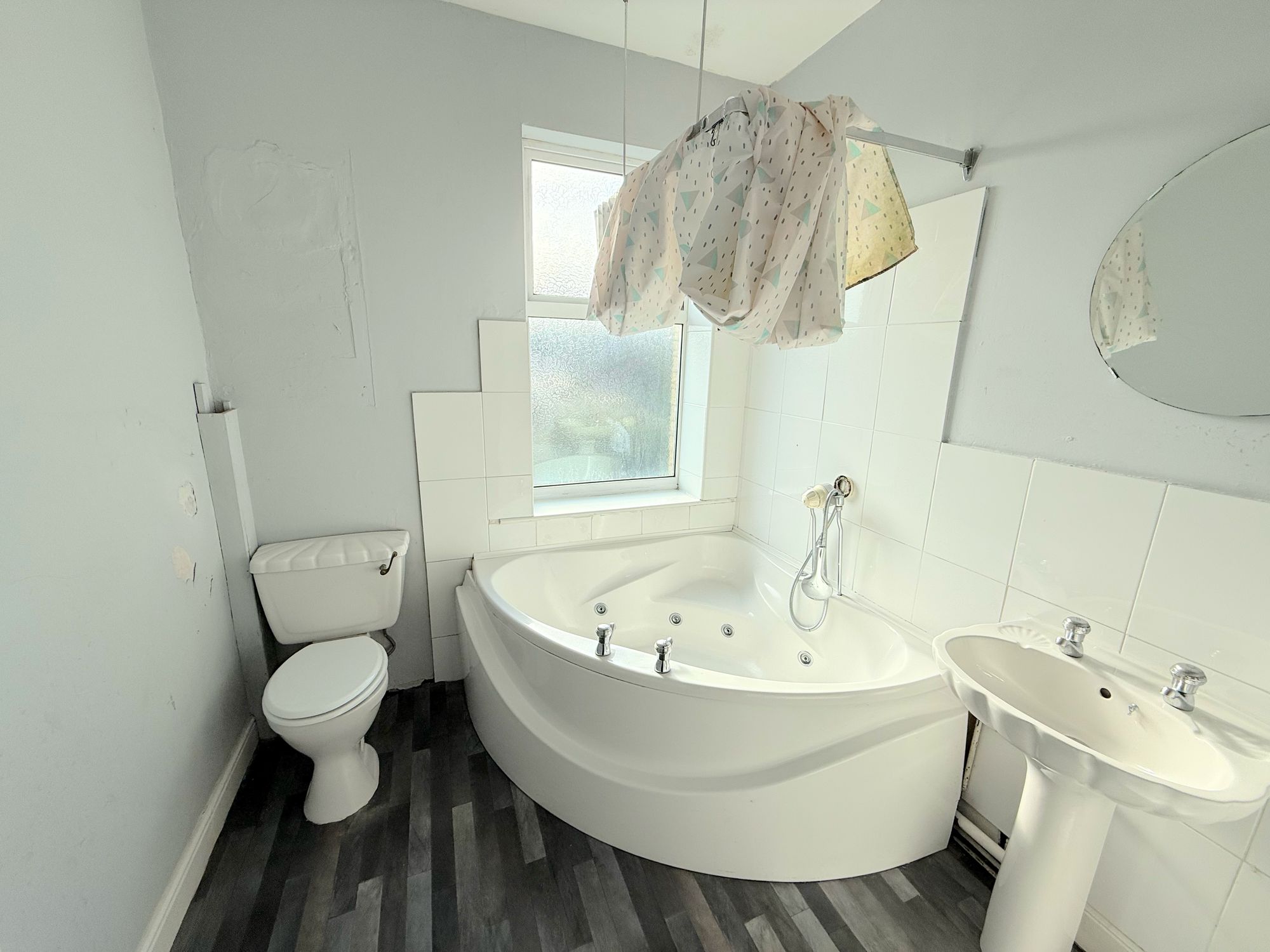 2 bed mid-terraced house for sale in East Park Road, Halifax 7