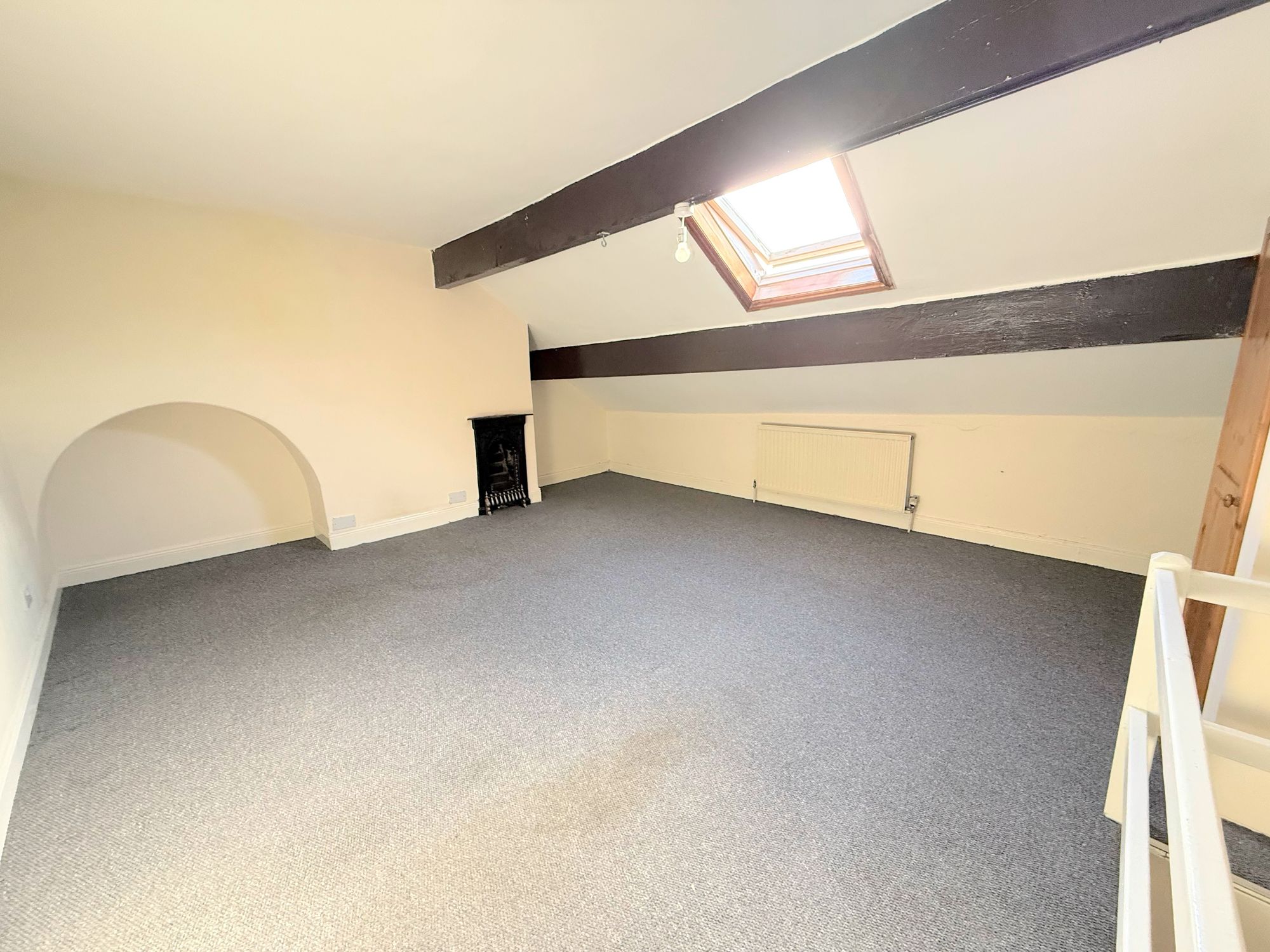2 bed mid-terraced house for sale in East Park Road, Halifax 8
