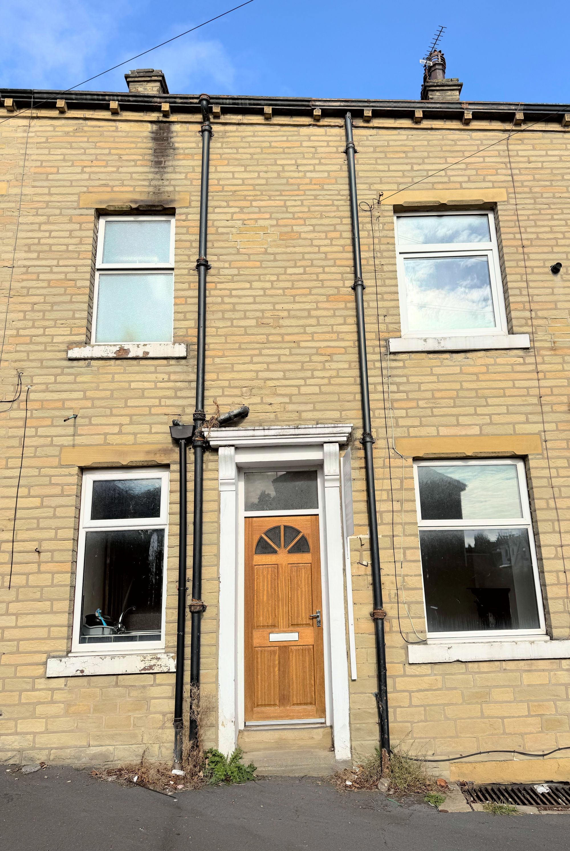 2 bed mid-terraced house for sale in East Park Road, Halifax, HX3