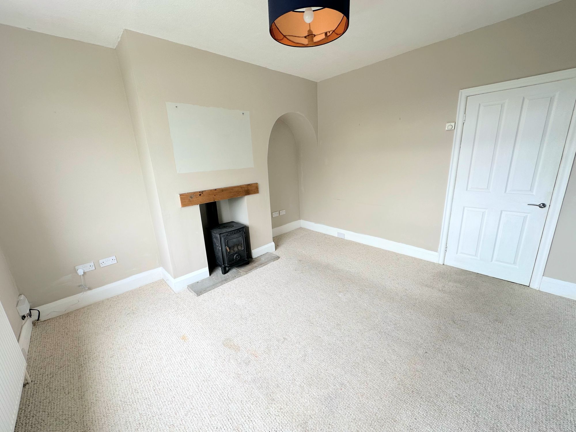 3 bed house for sale in Willowfield Road, Halifax  - Property Image 2