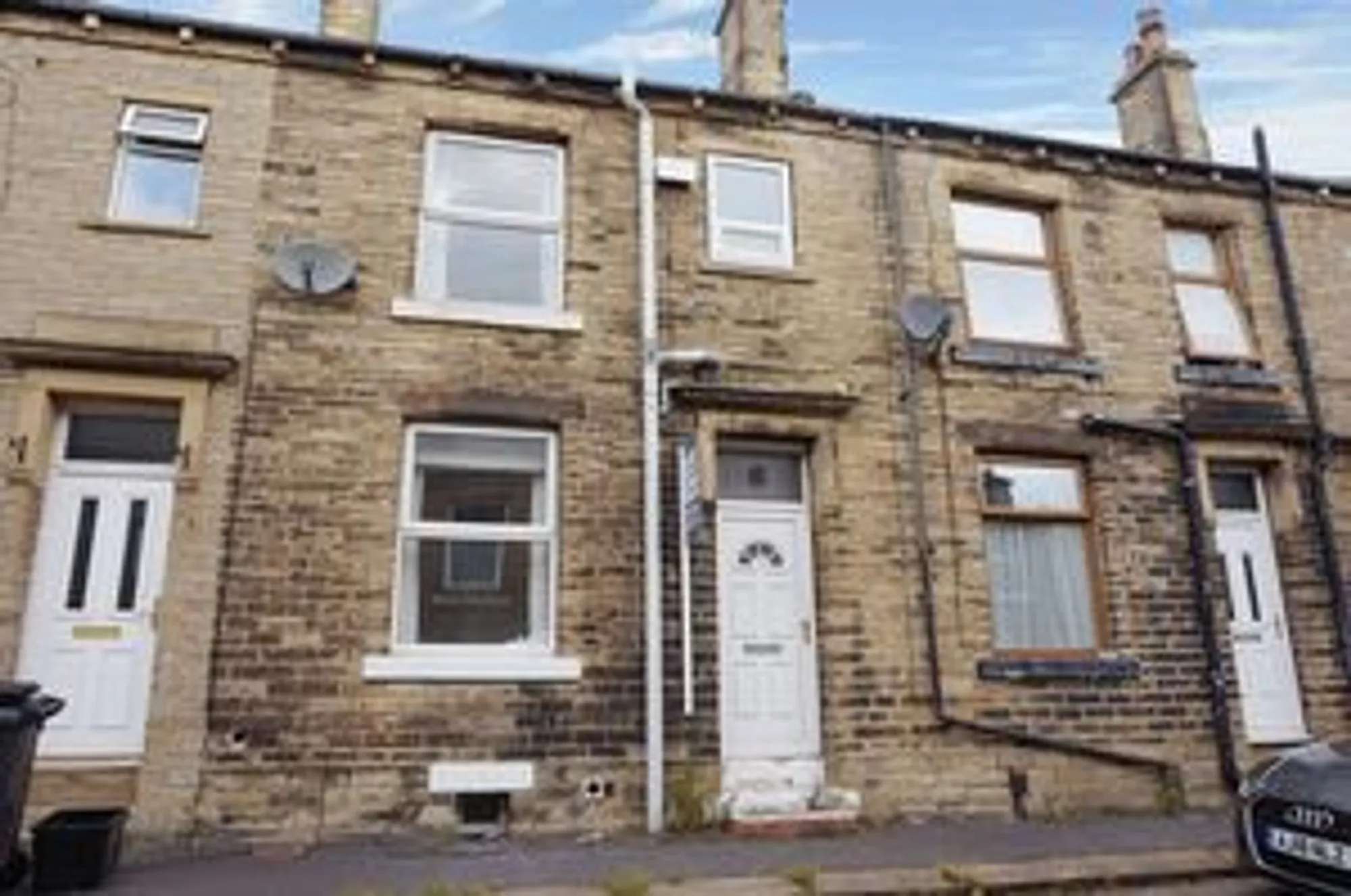 2 bed mid-terraced house for sale in South Street, Brighouse - Property Image 1
