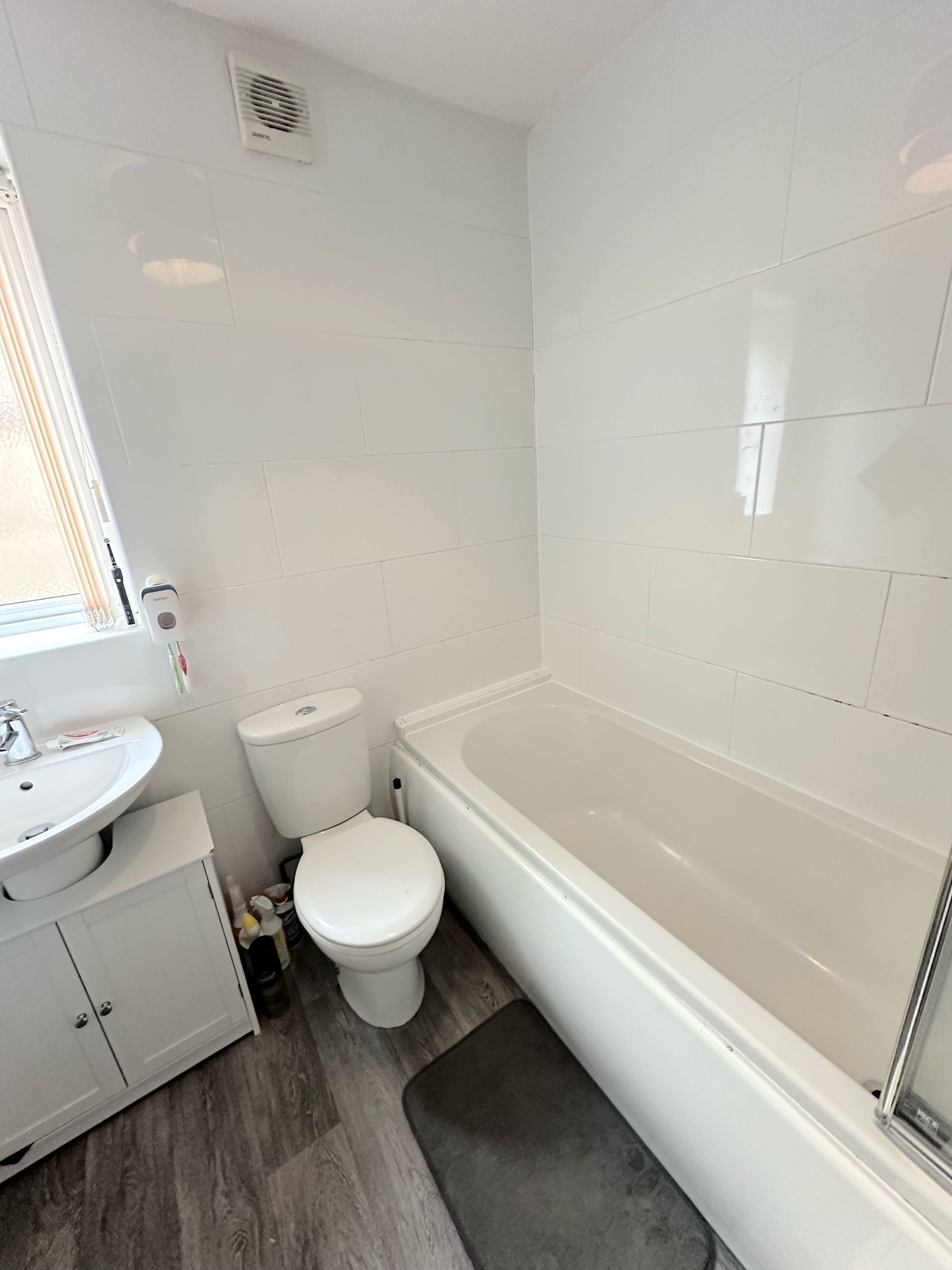 3 bed end of terrace house for sale in Keighley Road, Halifax  - Property Image 16