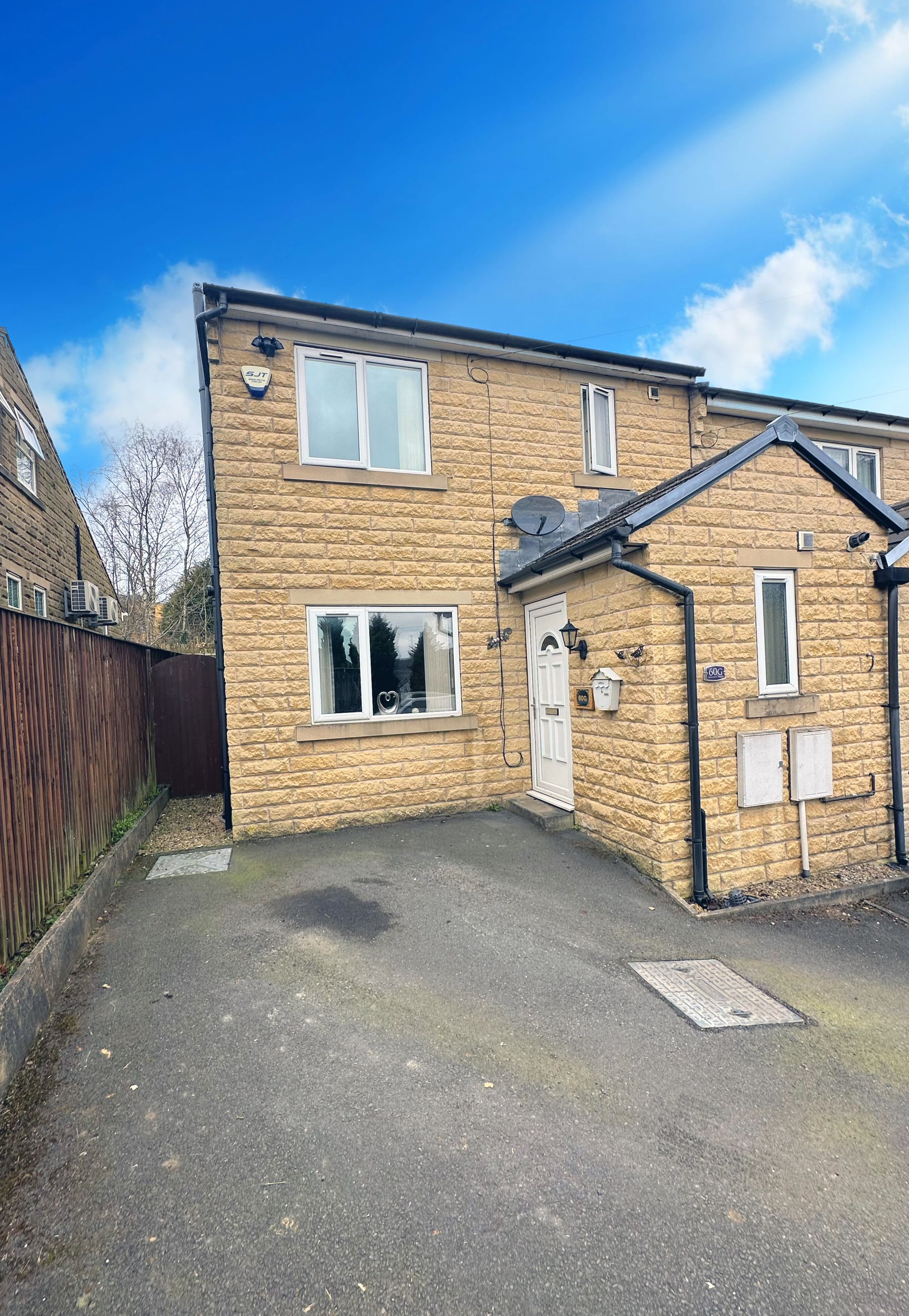 3 bed end of terrace house for sale in Keighley Road, Halifax  - Property Image 1