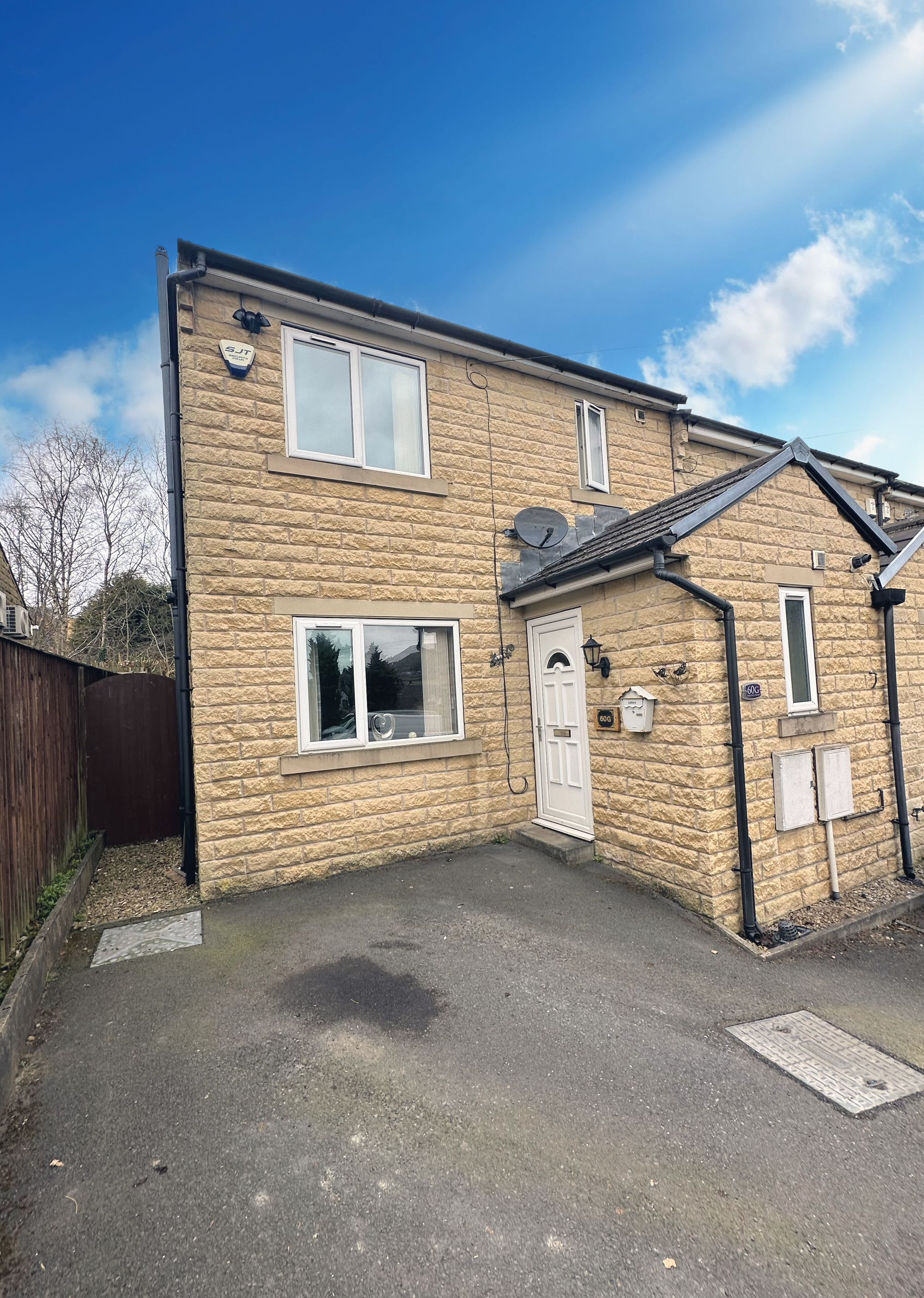 3 bed end of terrace house for sale in Keighley Road, Halifax  - Property Image 5