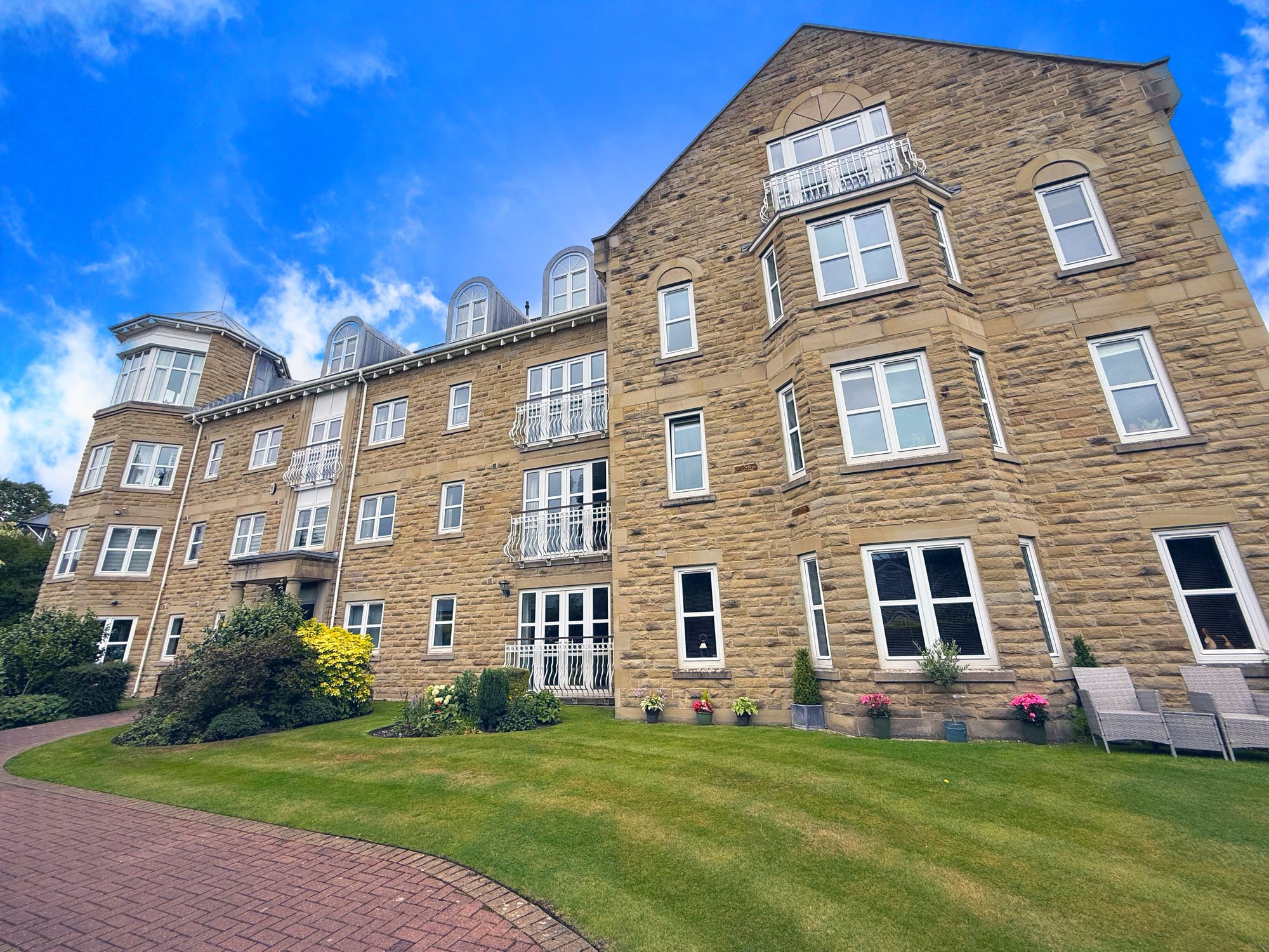 1 bed apartment for sale in Skircoat Green Road, Halifax 5