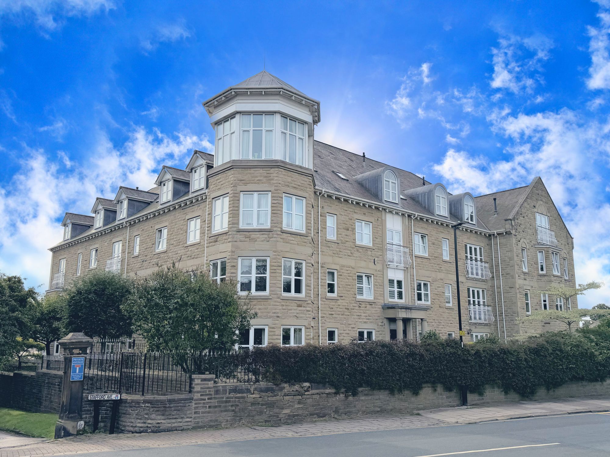 1 bed apartment for sale in Skircoat Green Road, Halifax 4