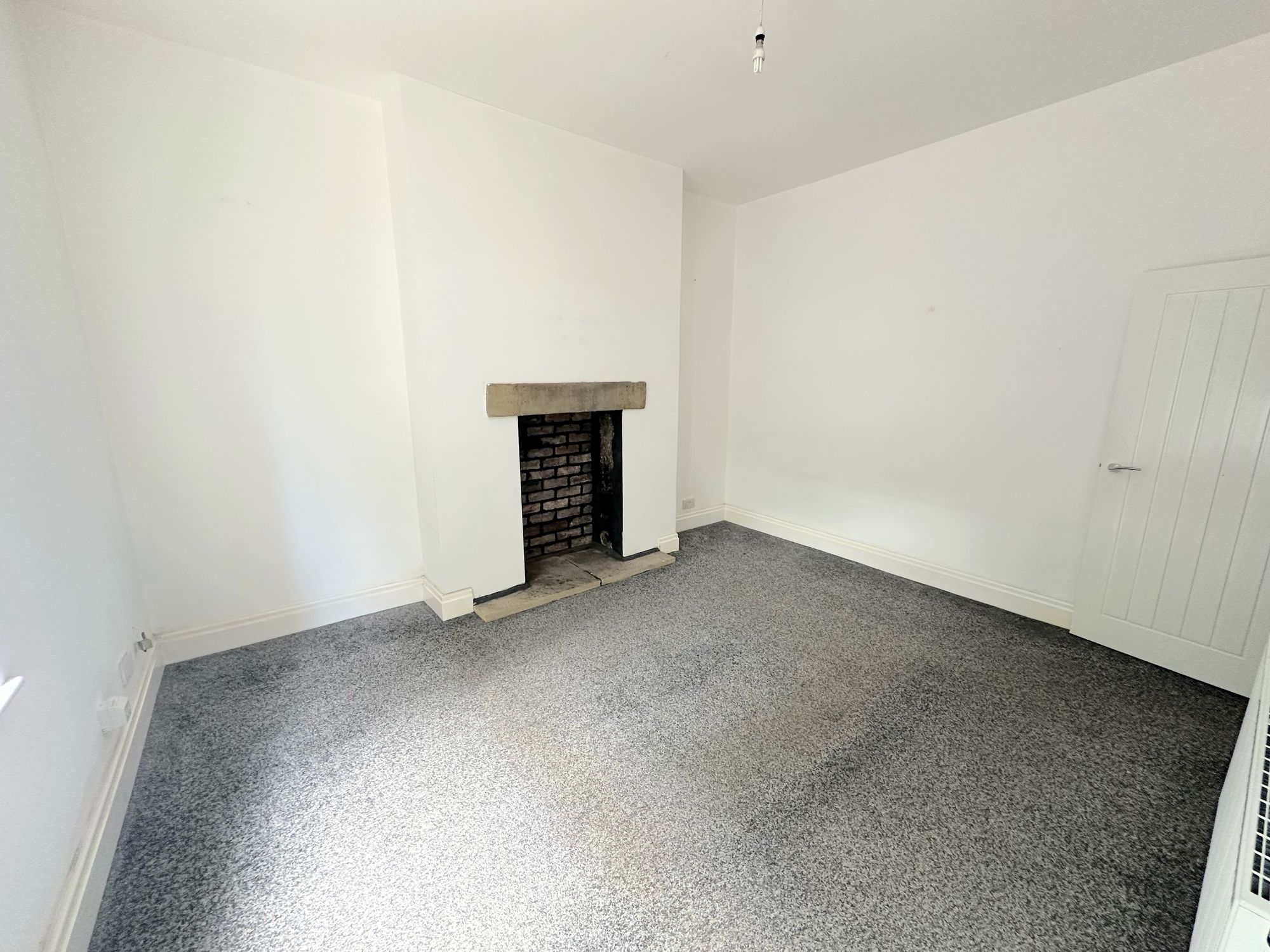 2 bed mid-terraced house for sale in Crossley Terrace South, Halifax 6