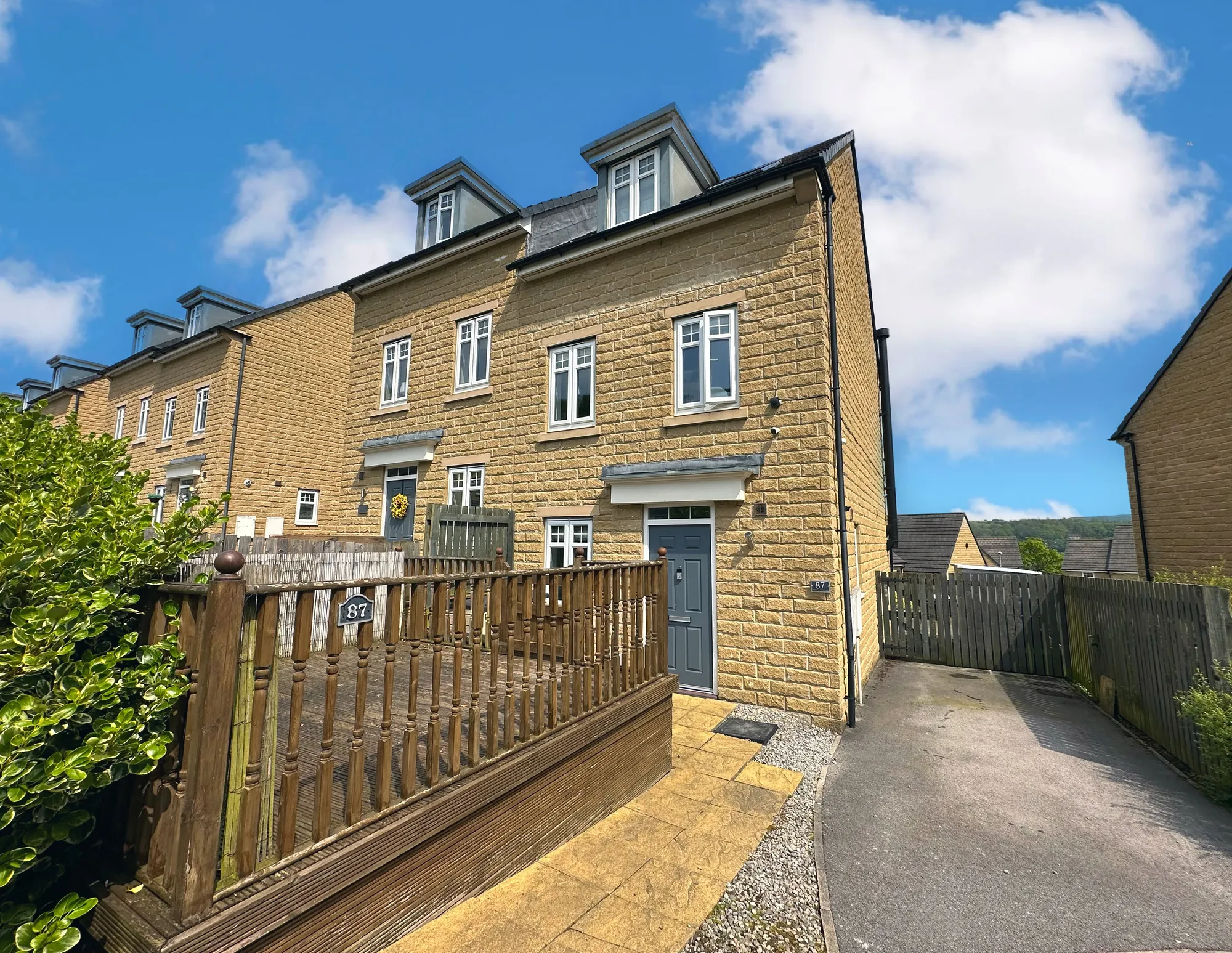 3 bed semi-detached house for sale in Fountain Head Road, Halifax  - Property Image 5