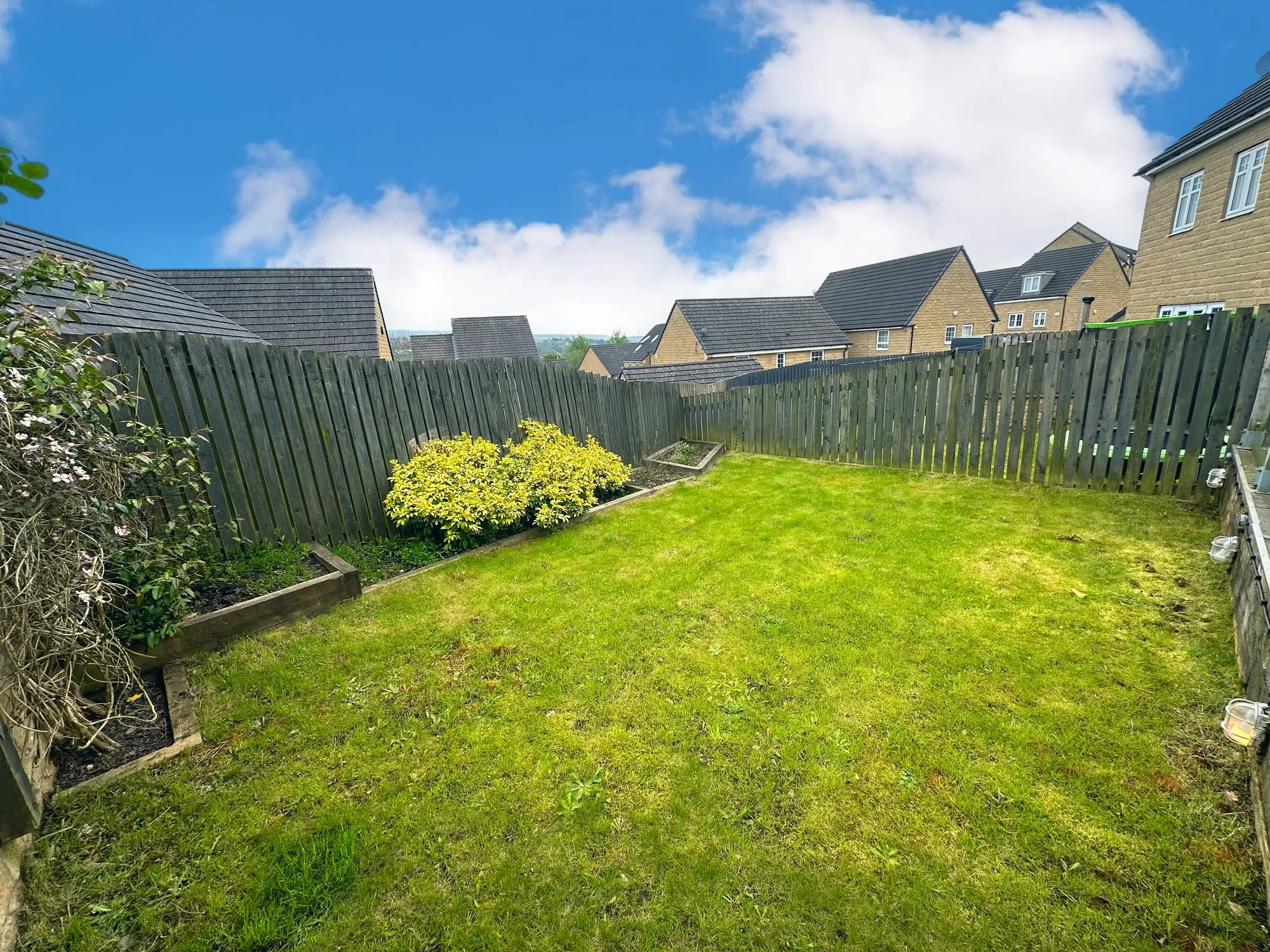 3 bed semi-detached house for sale in Fountain Head Road, Halifax  - Property Image 33