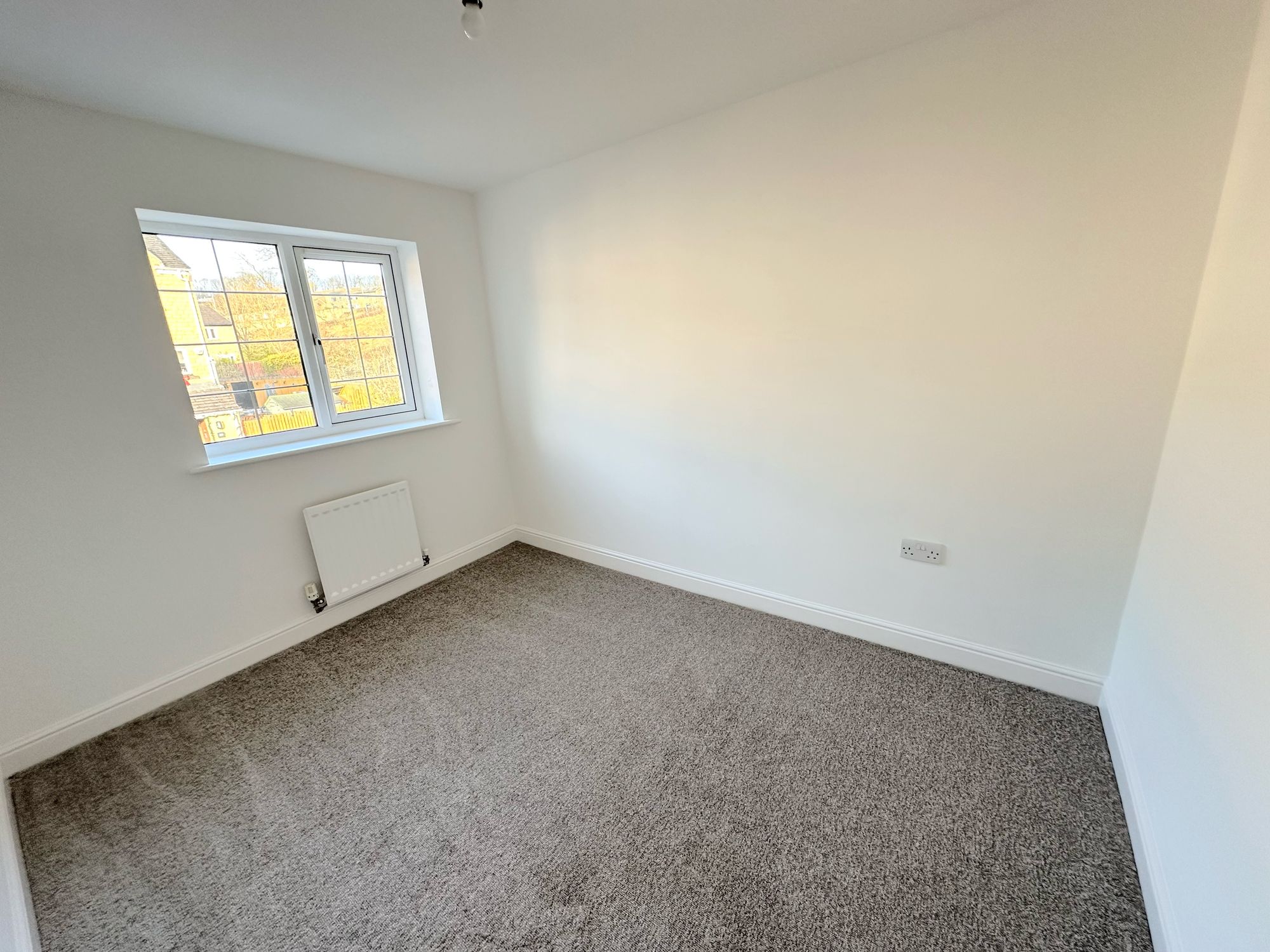 3 bed end of terrace house for sale in Larch Close, Halifax  - Property Image 18