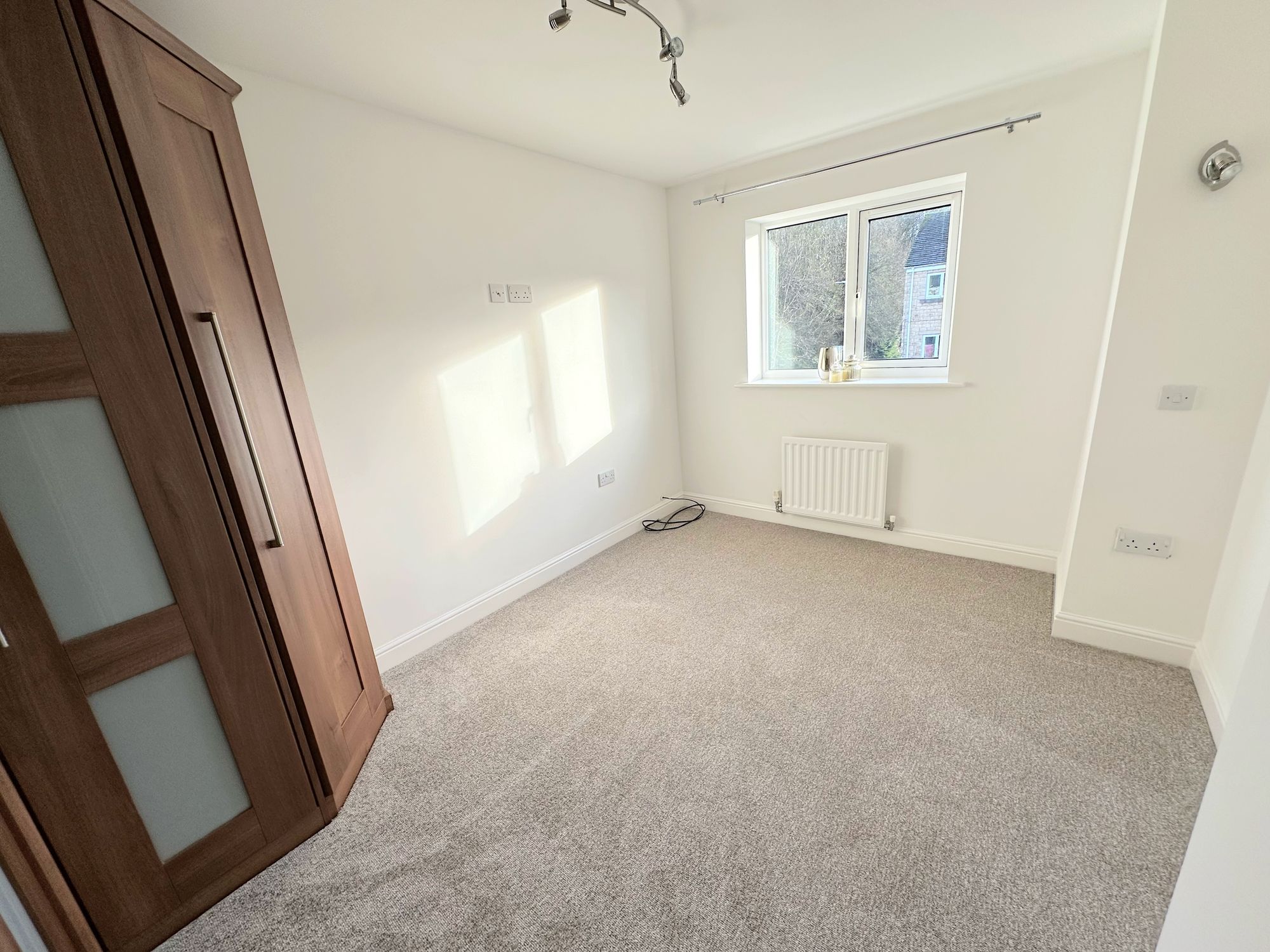 3 bed end of terrace house for sale in Larch Close, Halifax  - Property Image 17