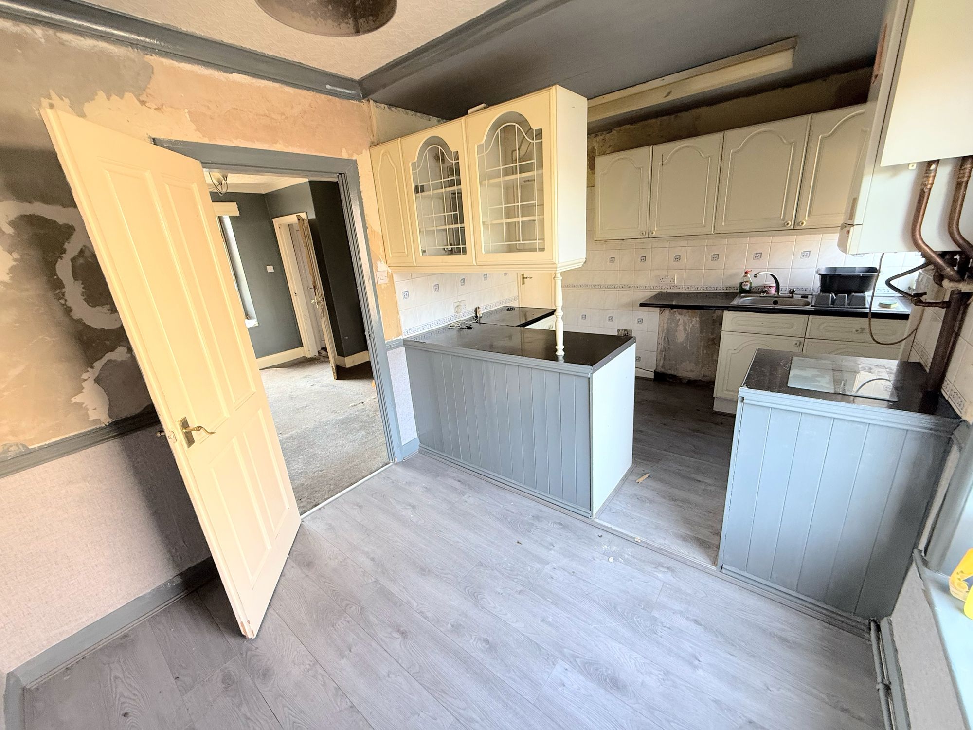 2 bed mid-terraced house for sale in Parkinson Lane, Halifax 6