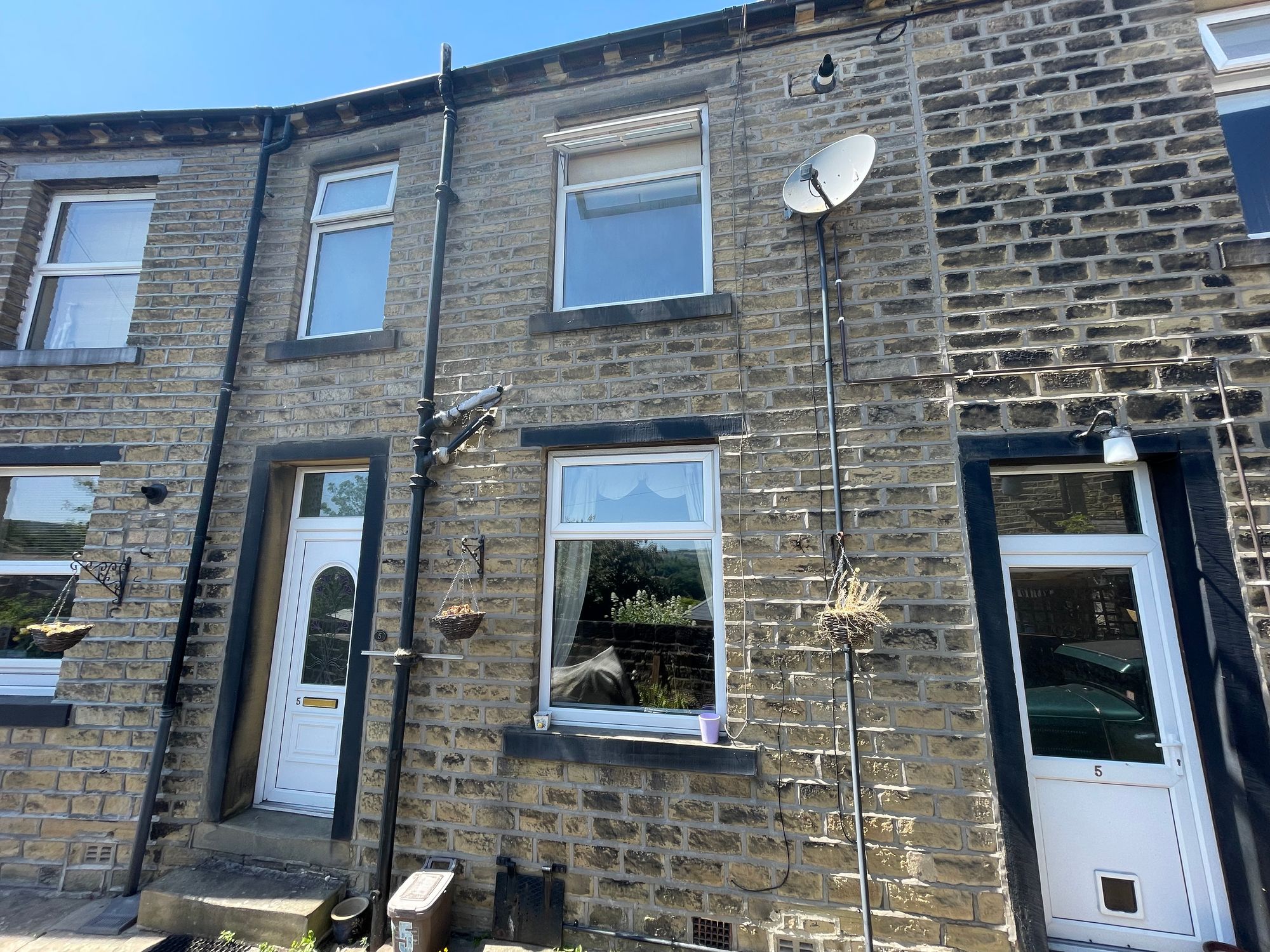 2 bed end of terrace house to rent in Hoults Lane, Halifax, HX4