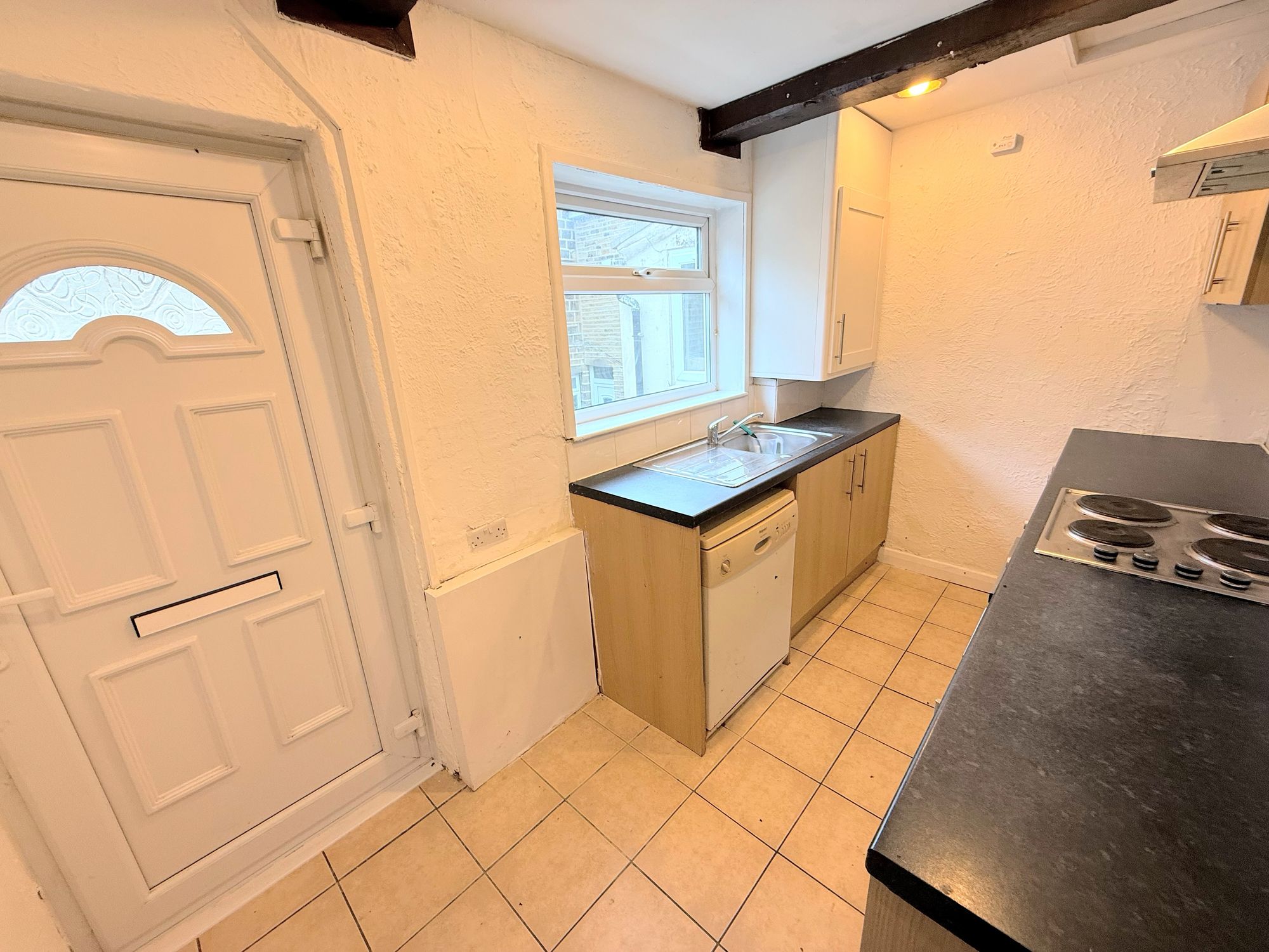 3 bed mid-terraced house for sale in Beech Street, Halifax 6