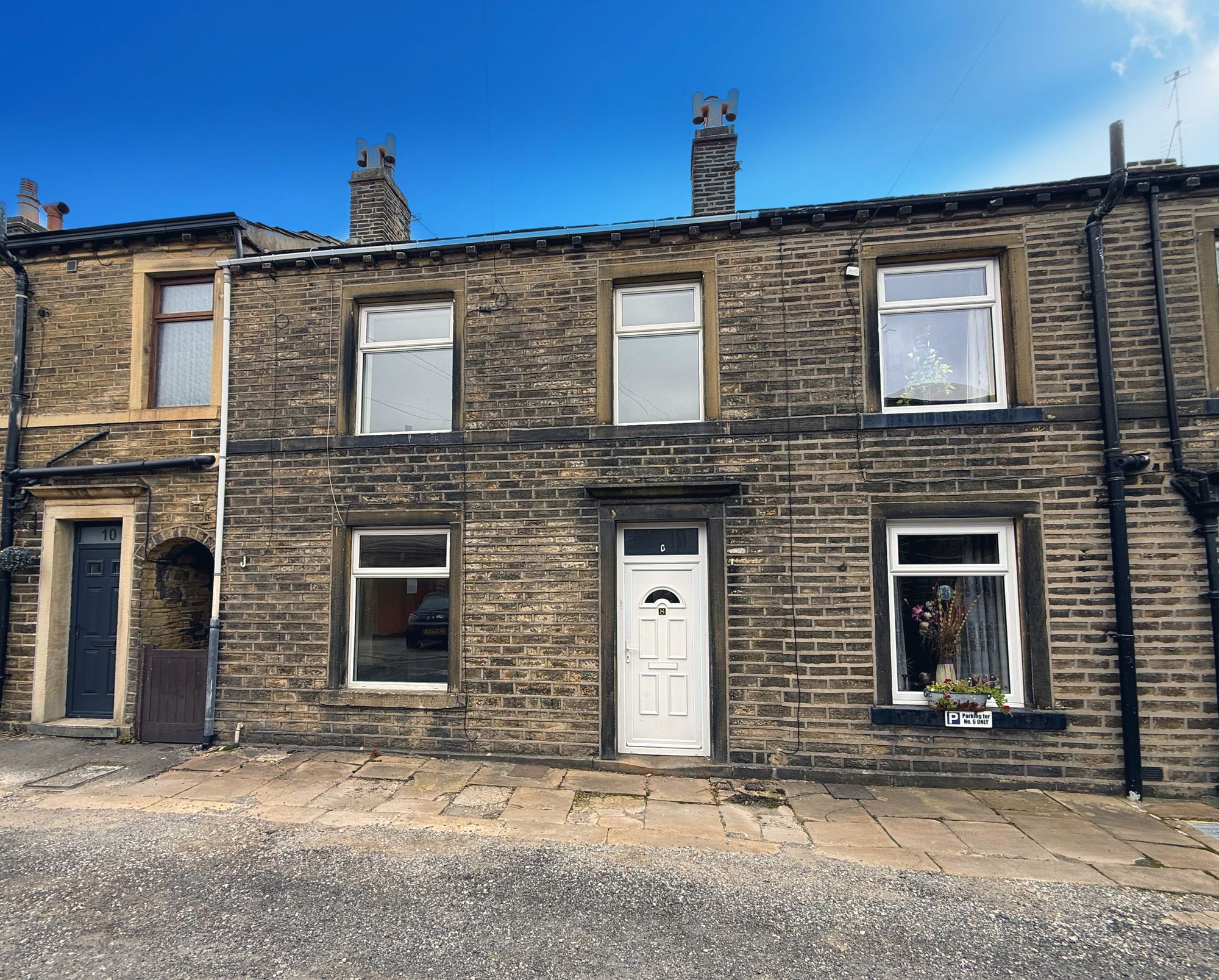 3 bed mid-terraced house for sale in Beech Street, Halifax 0