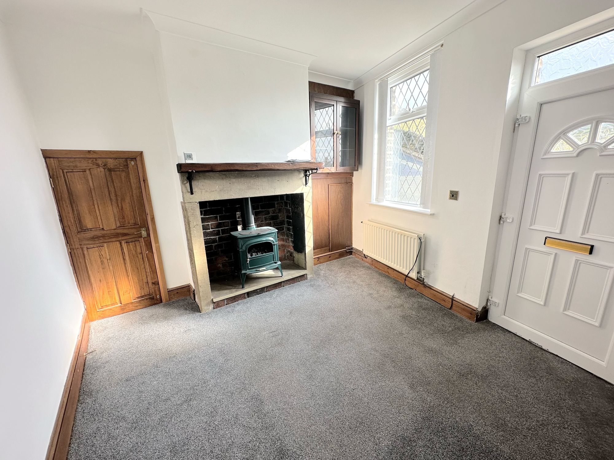 2 bed end of terrace house to rent in Trooper Lane, Halifax  - Property Image 2