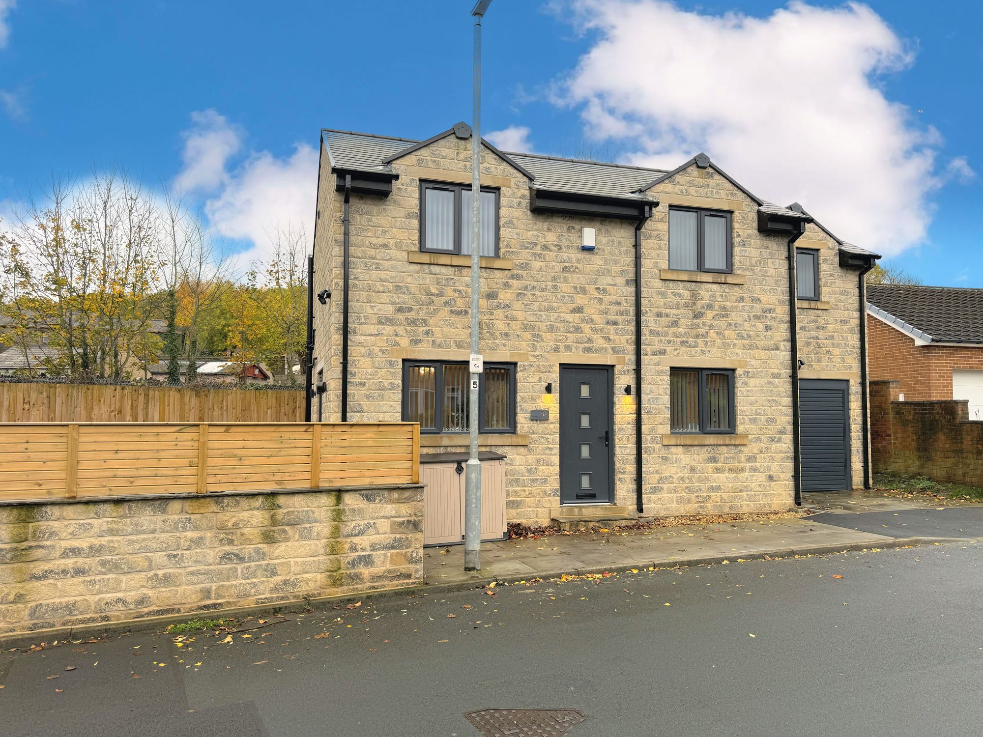 3 bed detached house for sale in Westfield Drive, Halifax  - Property Image 6