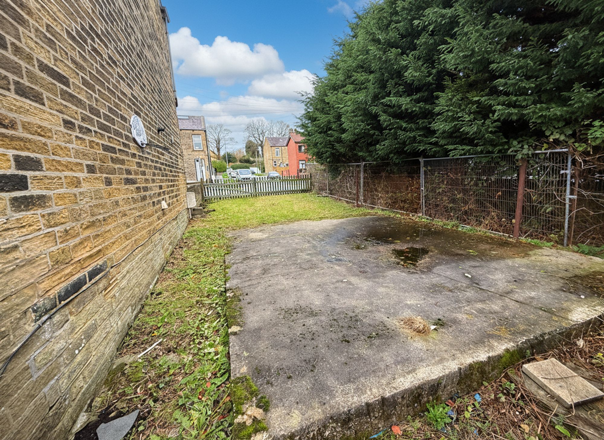 3 bed end of terrace house for sale in Watkinson Road, Halifax 26