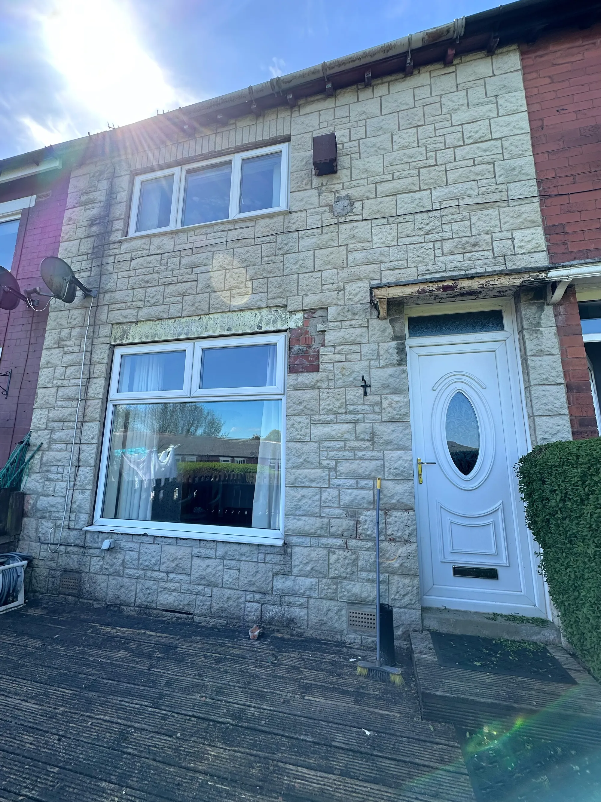 2 bed mid-terraced house for sale in Laurel Crescent, Halifax  - Property Image 1