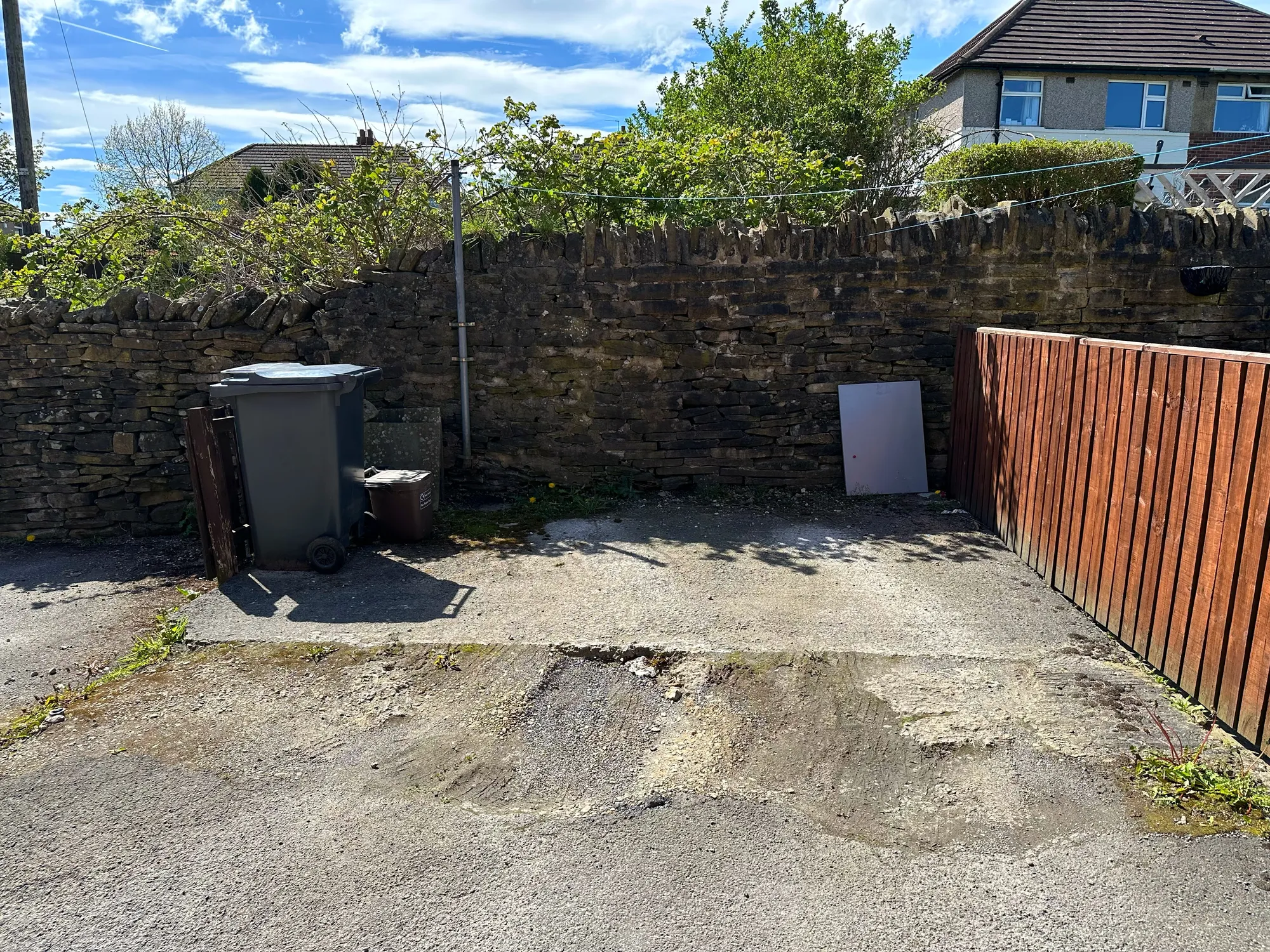 2 bed mid-terraced house for sale in Laurel Crescent, Halifax  - Property Image 17