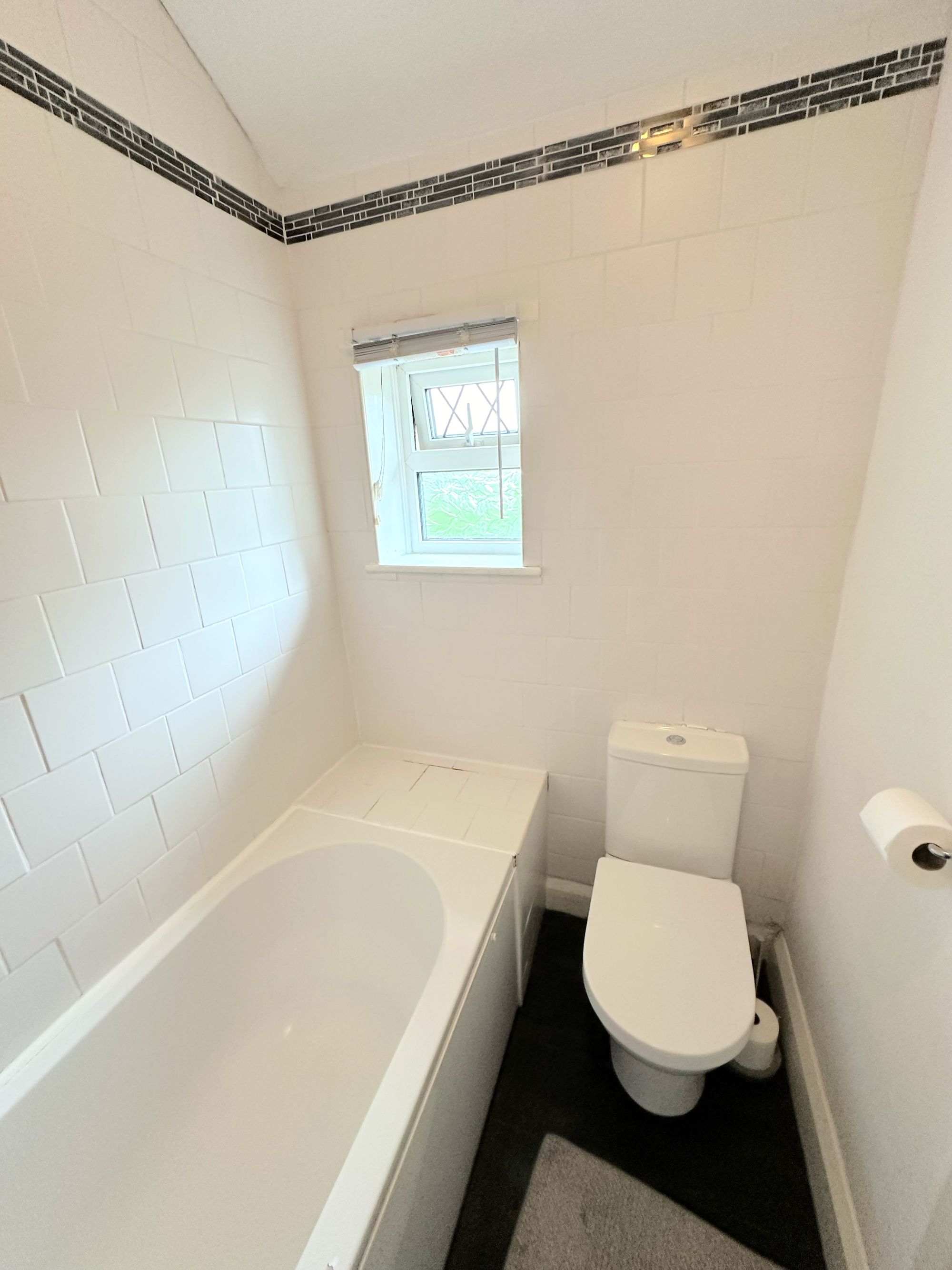 2 bed mid-terraced house to rent in Sandhall Green, Halifax  - Property Image 9