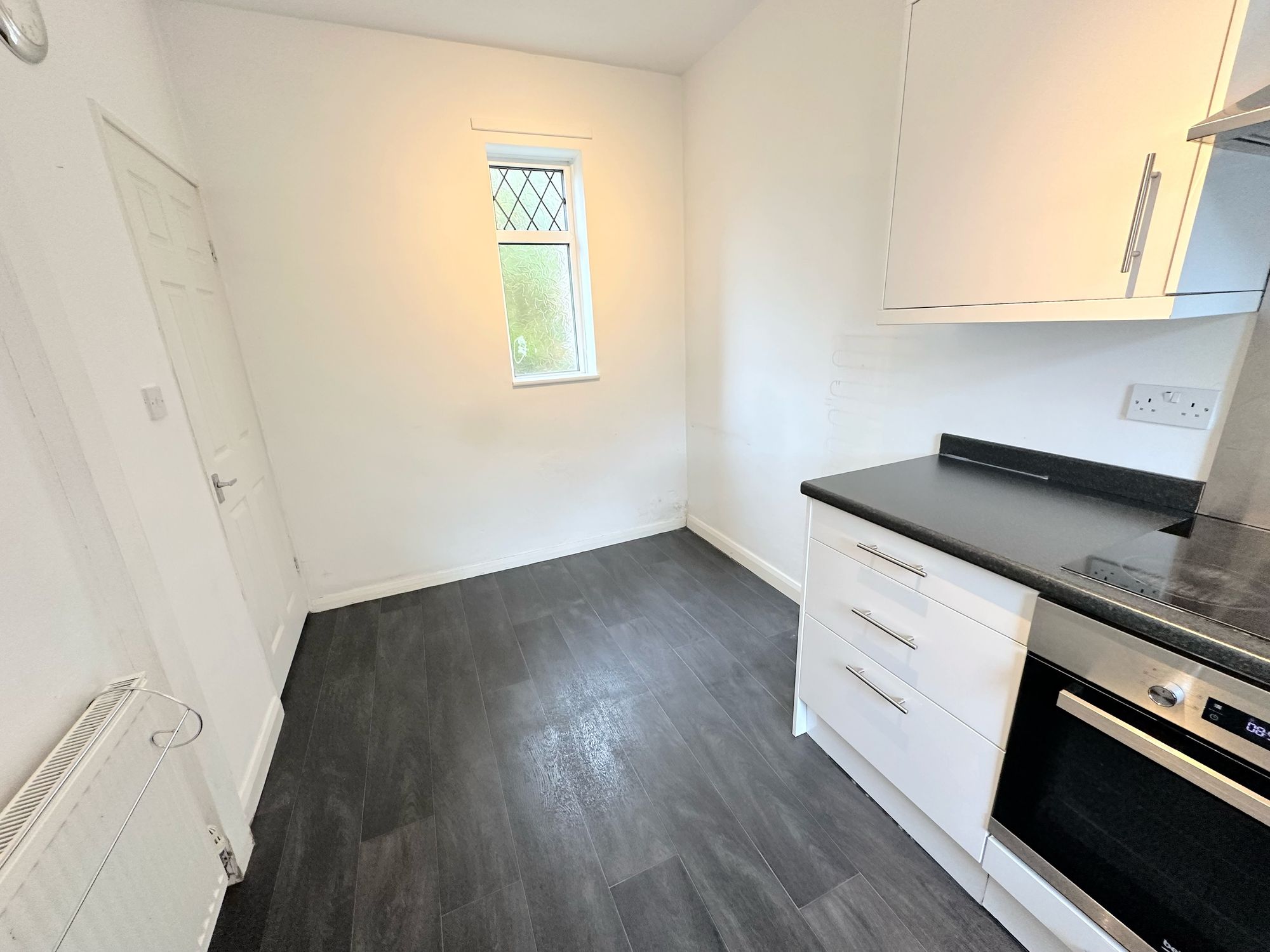 2 bed mid-terraced house to rent in Sandhall Green, Halifax  - Property Image 6