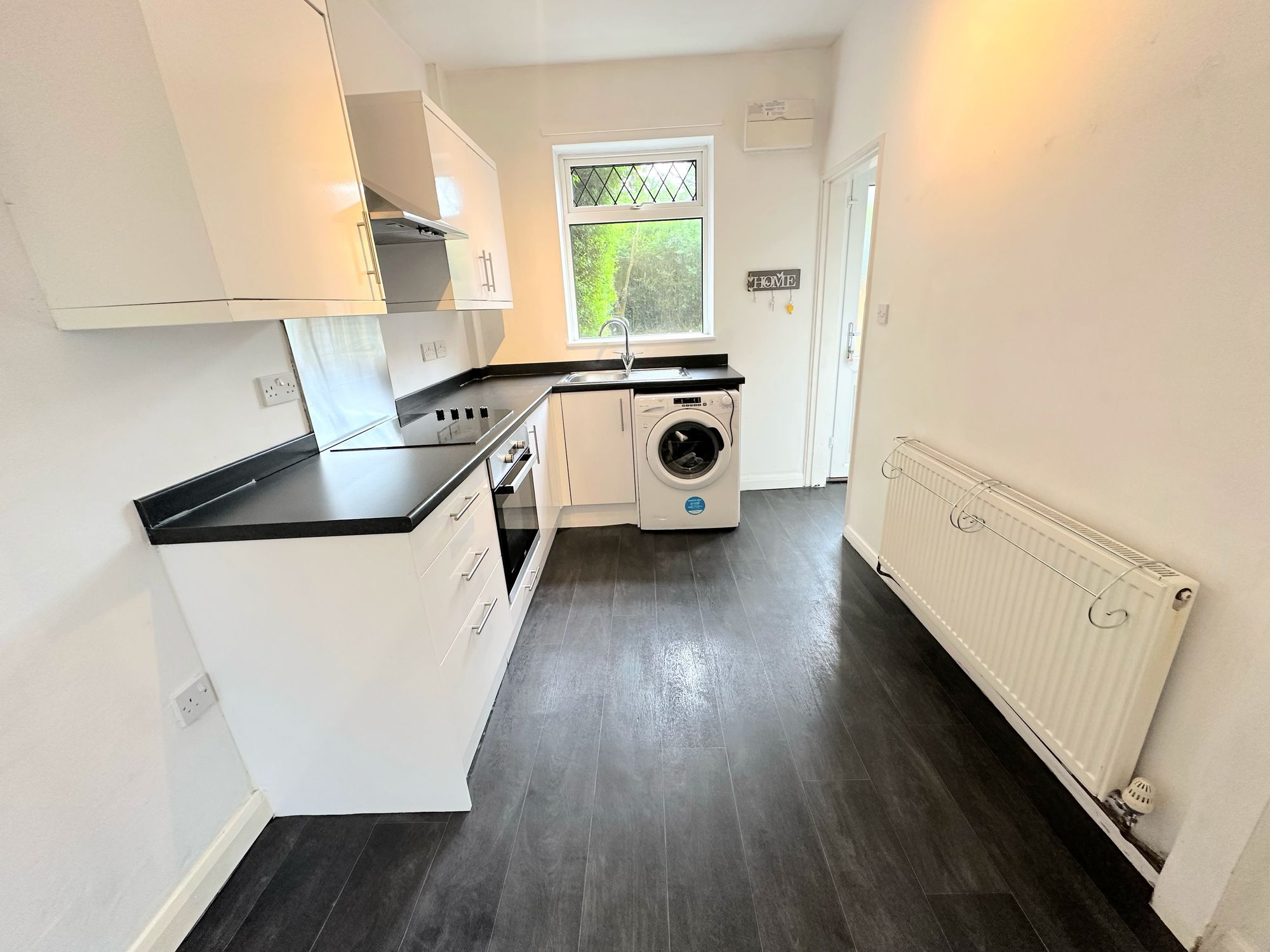 2 bed mid-terraced house to rent in Sandhall Green, Halifax  - Property Image 5