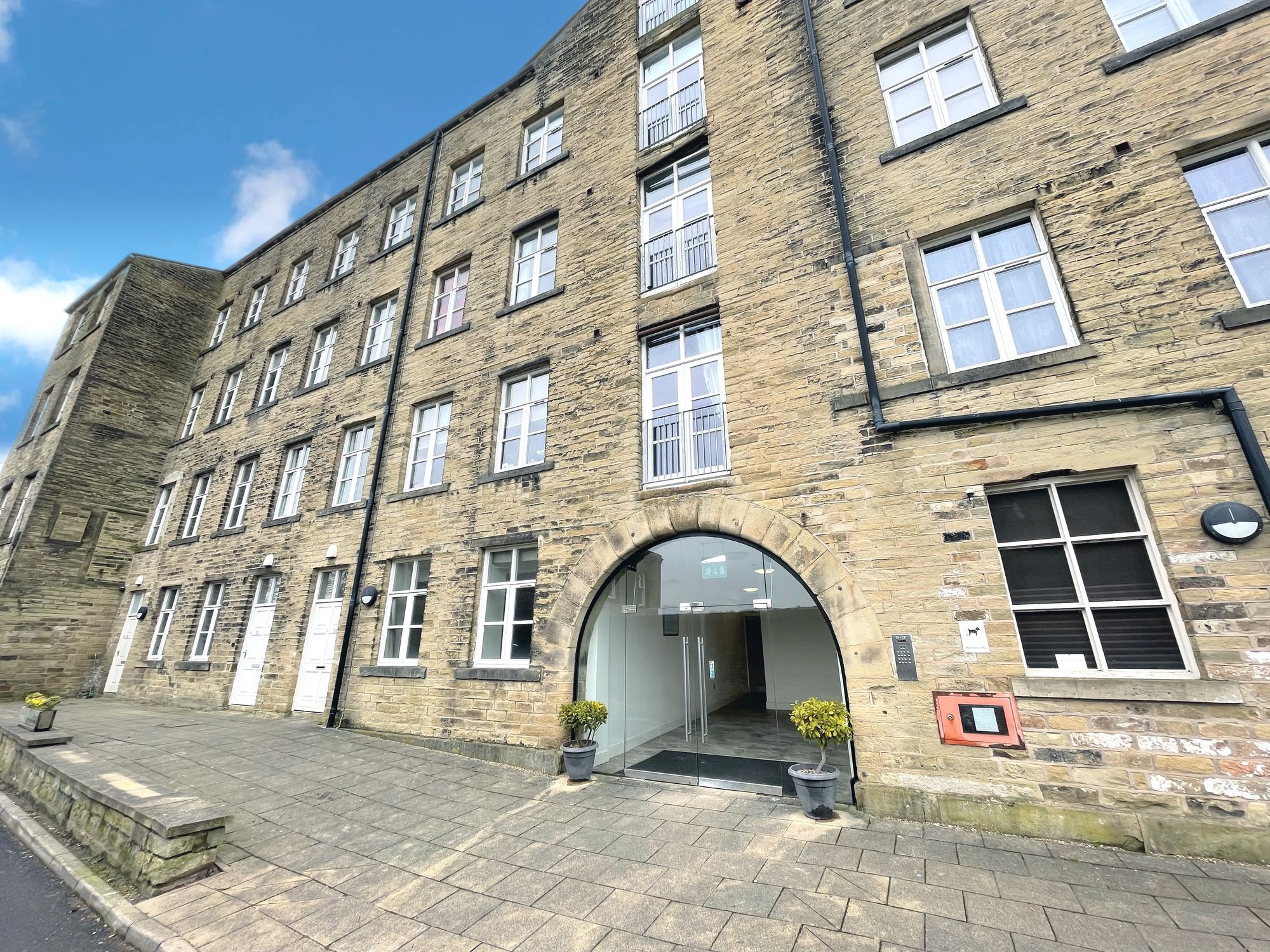 2 bed apartment for sale in Dean House Lane, Halifax  - Property Image 1