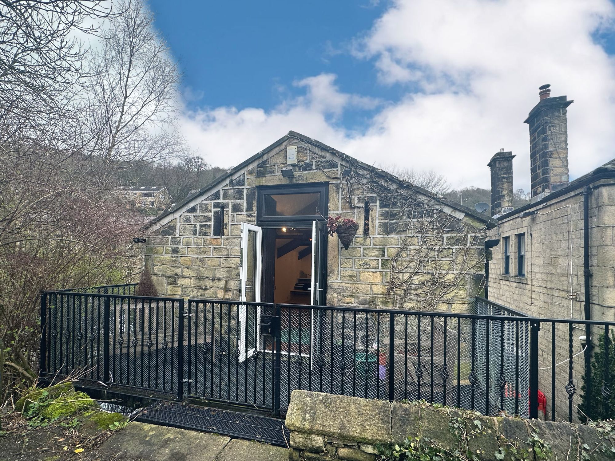 To rent in King Street, Hebden Bridge 4